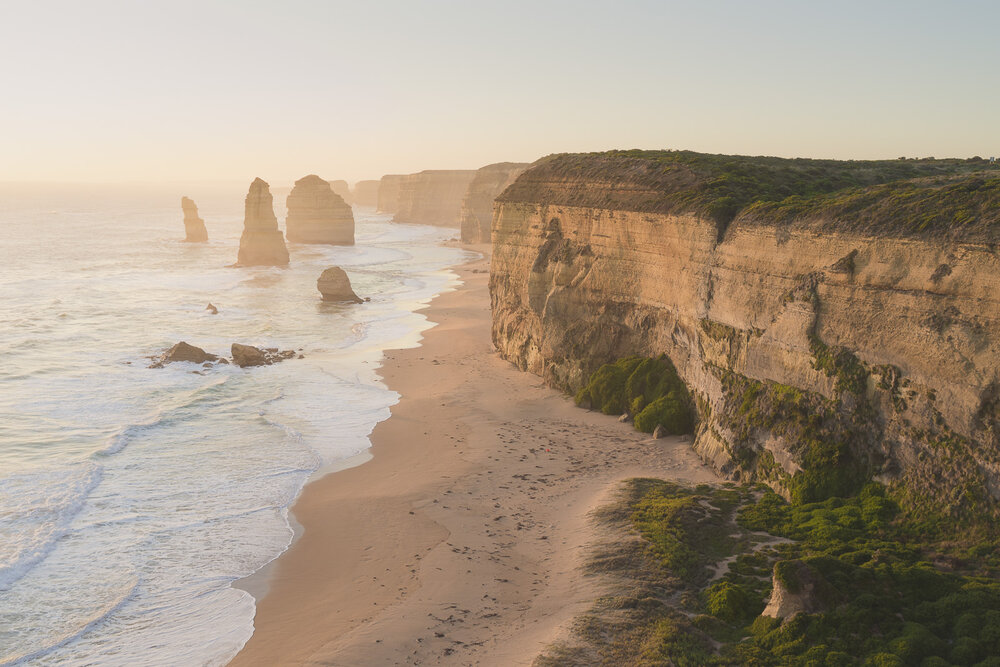 12-Apostles-Sunrise-Great-Ocean-Road.jpg