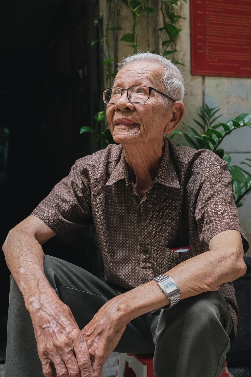 Ho-Chi-Minh-City-Street-Portrait-Old-Man.jpg