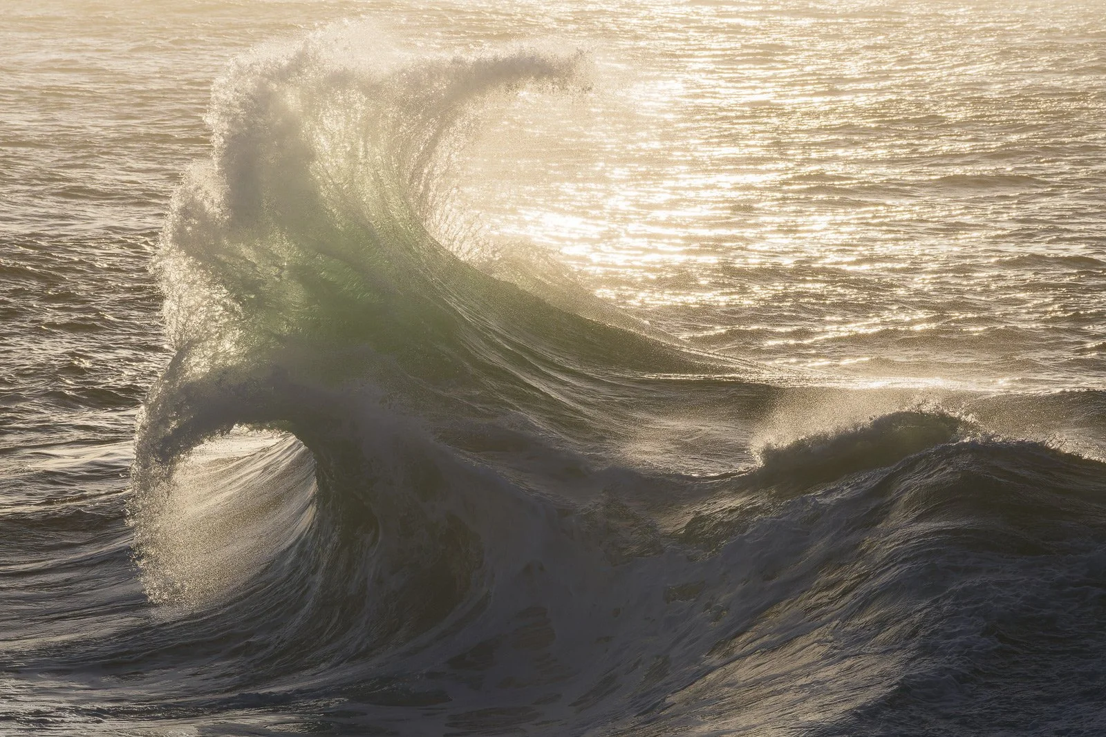 Kiama-Wave-Surf-NSW-South-Coast.jpg