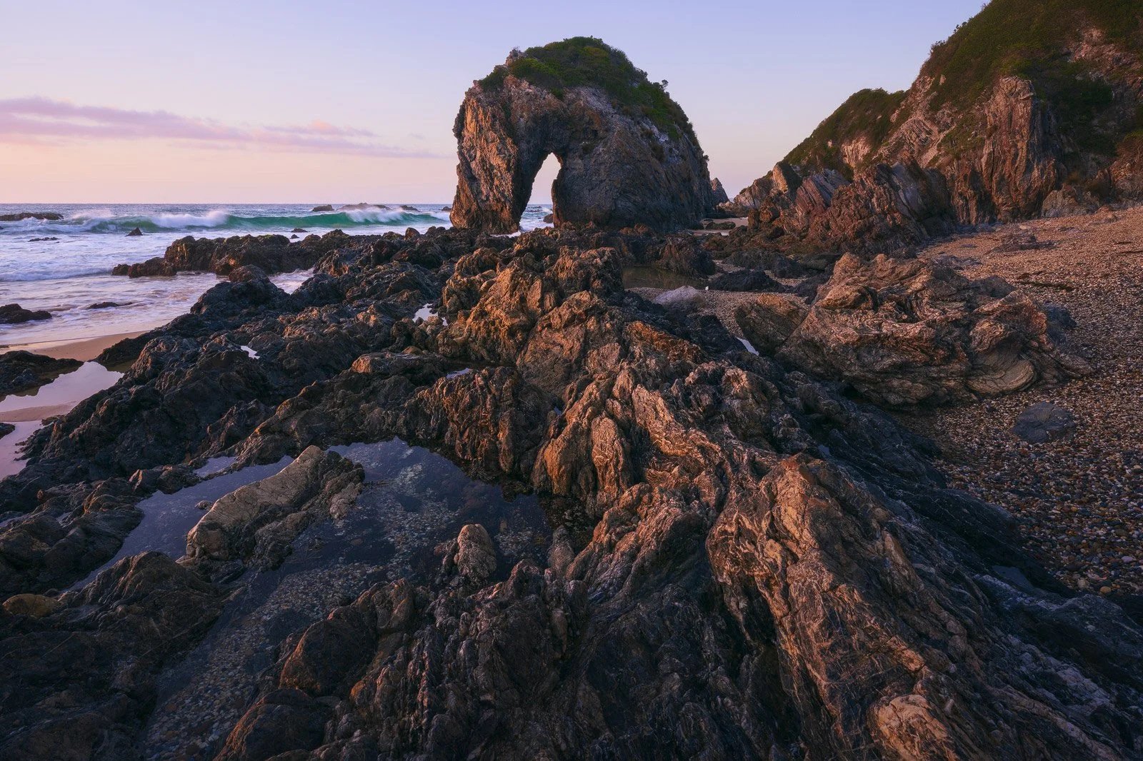 Horse-Head-Rock-Sunrise-Sapphire-Coast-NSW.jpg