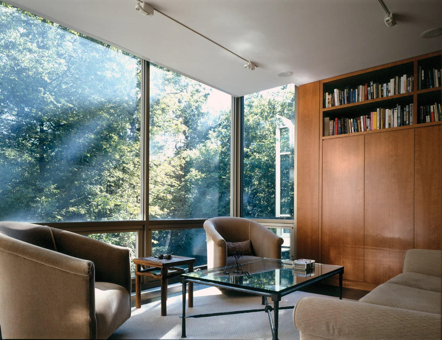 02_ronan_ch2_011[2C]_clean.jpg