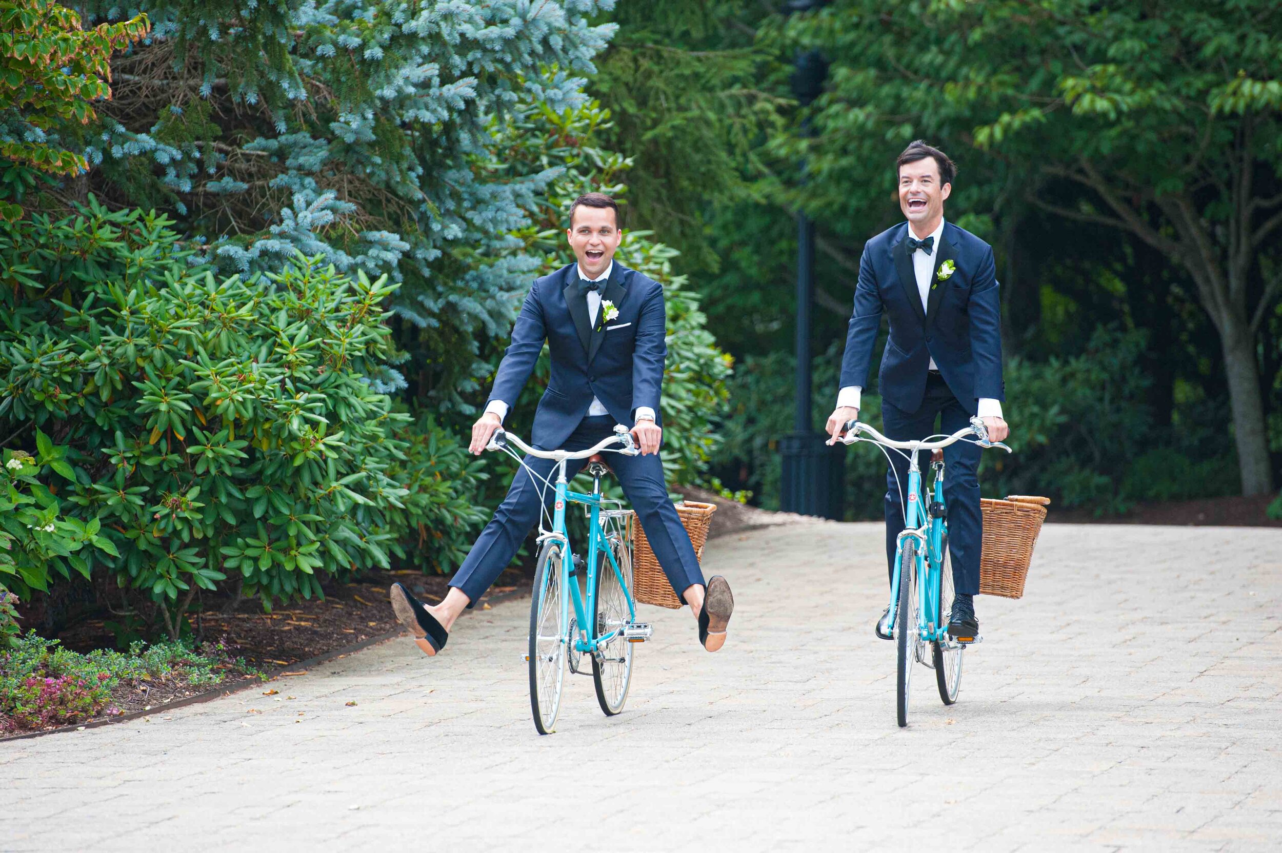 TOP NEWPORT WEDDING PHOTOGRAPHER AT THE CHANLER AT CLIFF WALK IN RI