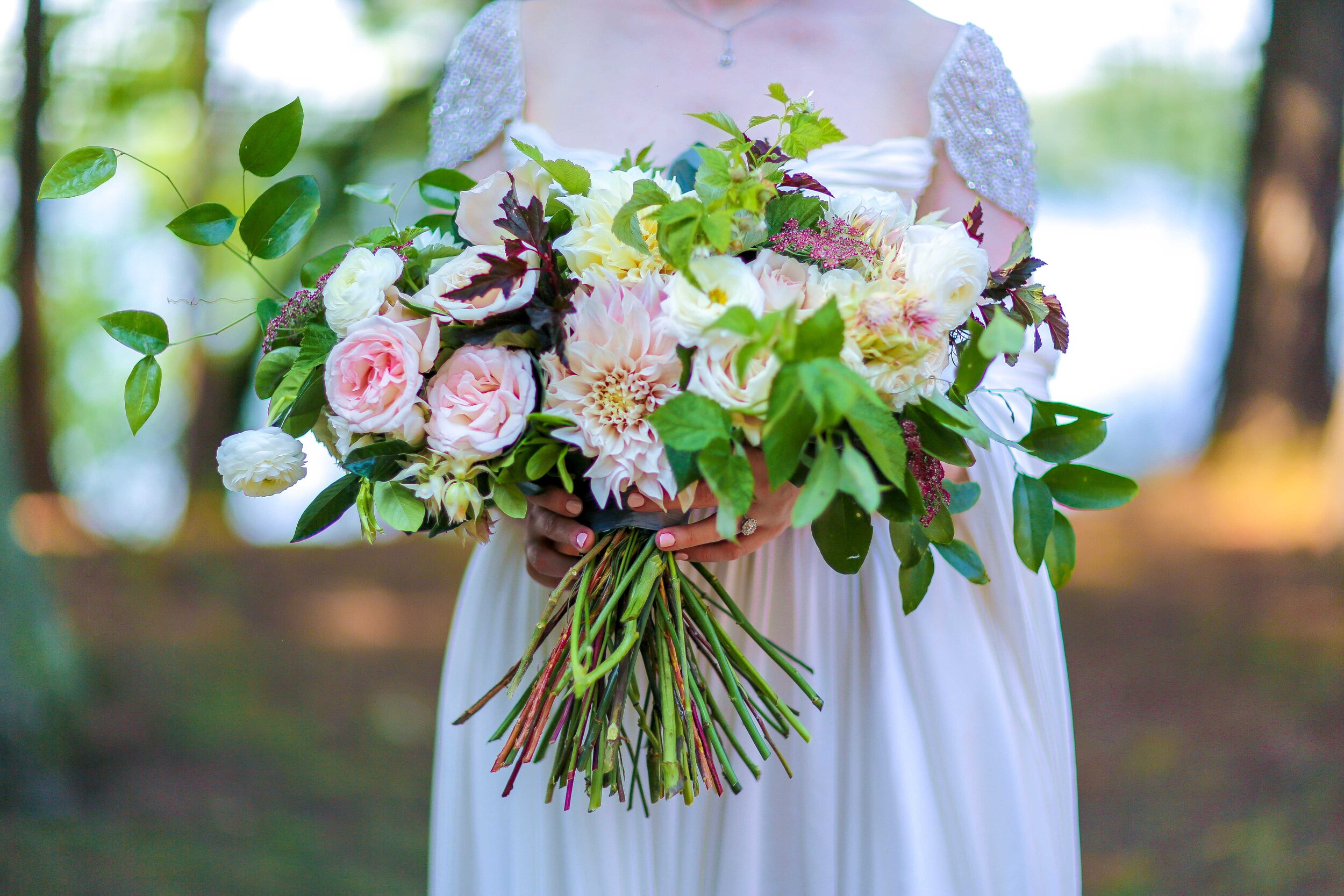 BRIDAL BOUQUET AT DESTINATION WEDDING IN WISCONSIN