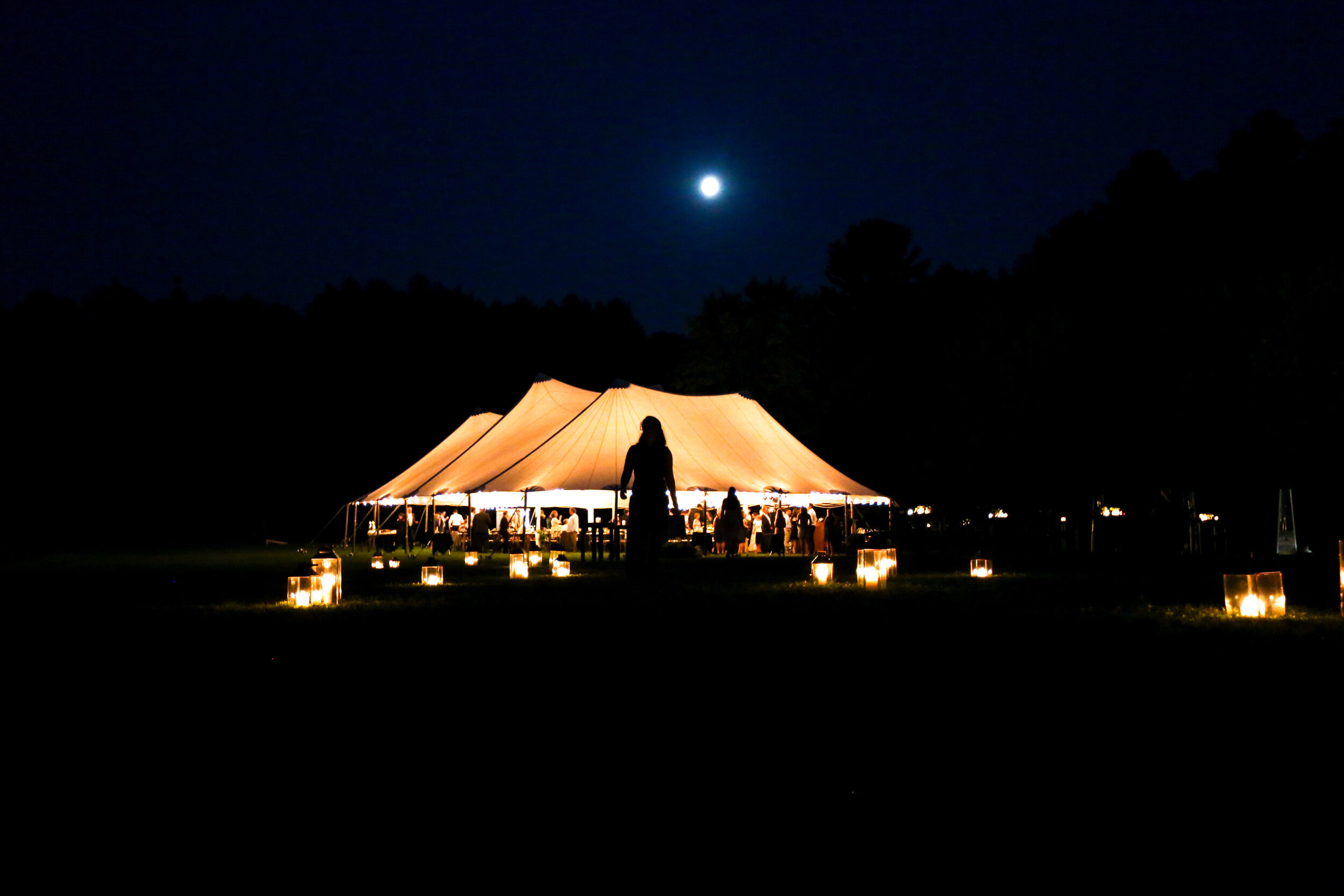  DESTINATION WEDDING  IN WISCONSIN ON MULTIPLE ISLANDS IN HERDE LAKE 