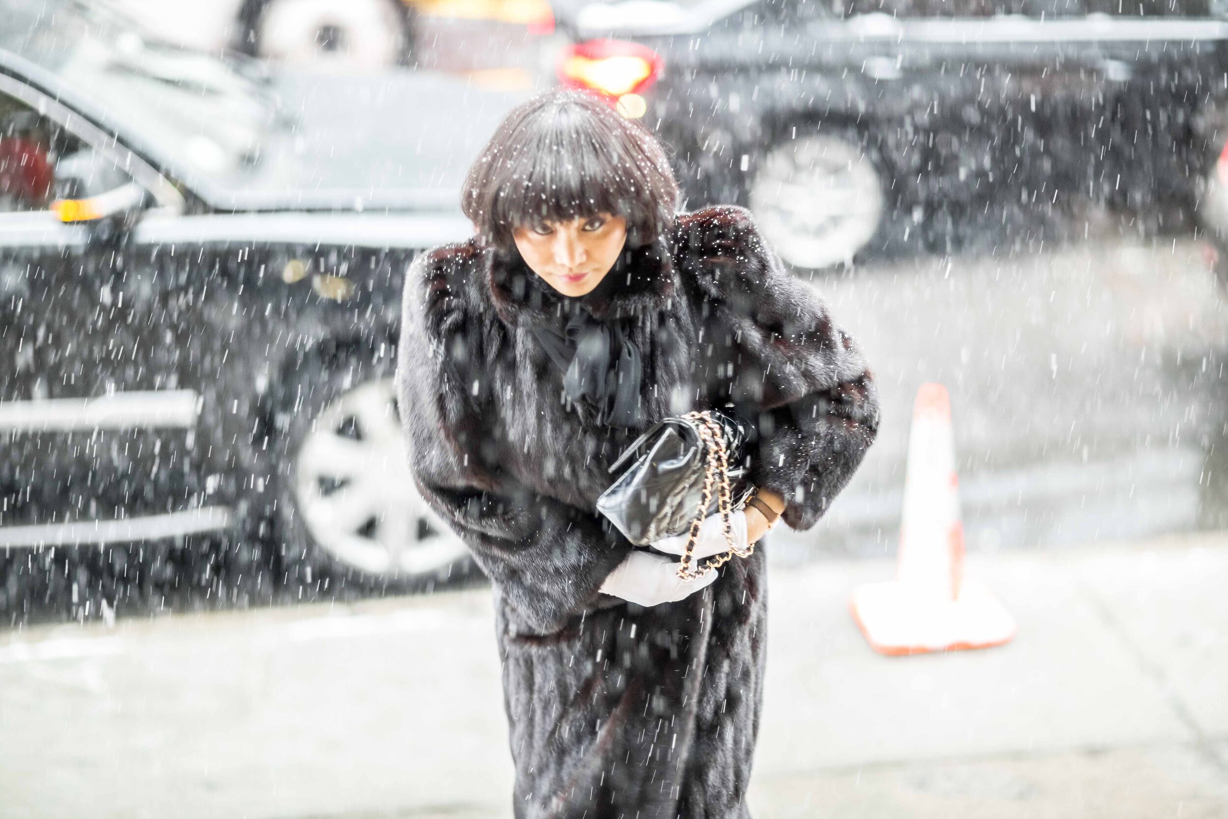 Wedding Guest Arrives in the Snow in NYC FOR A MANHATTAN WEDDING 