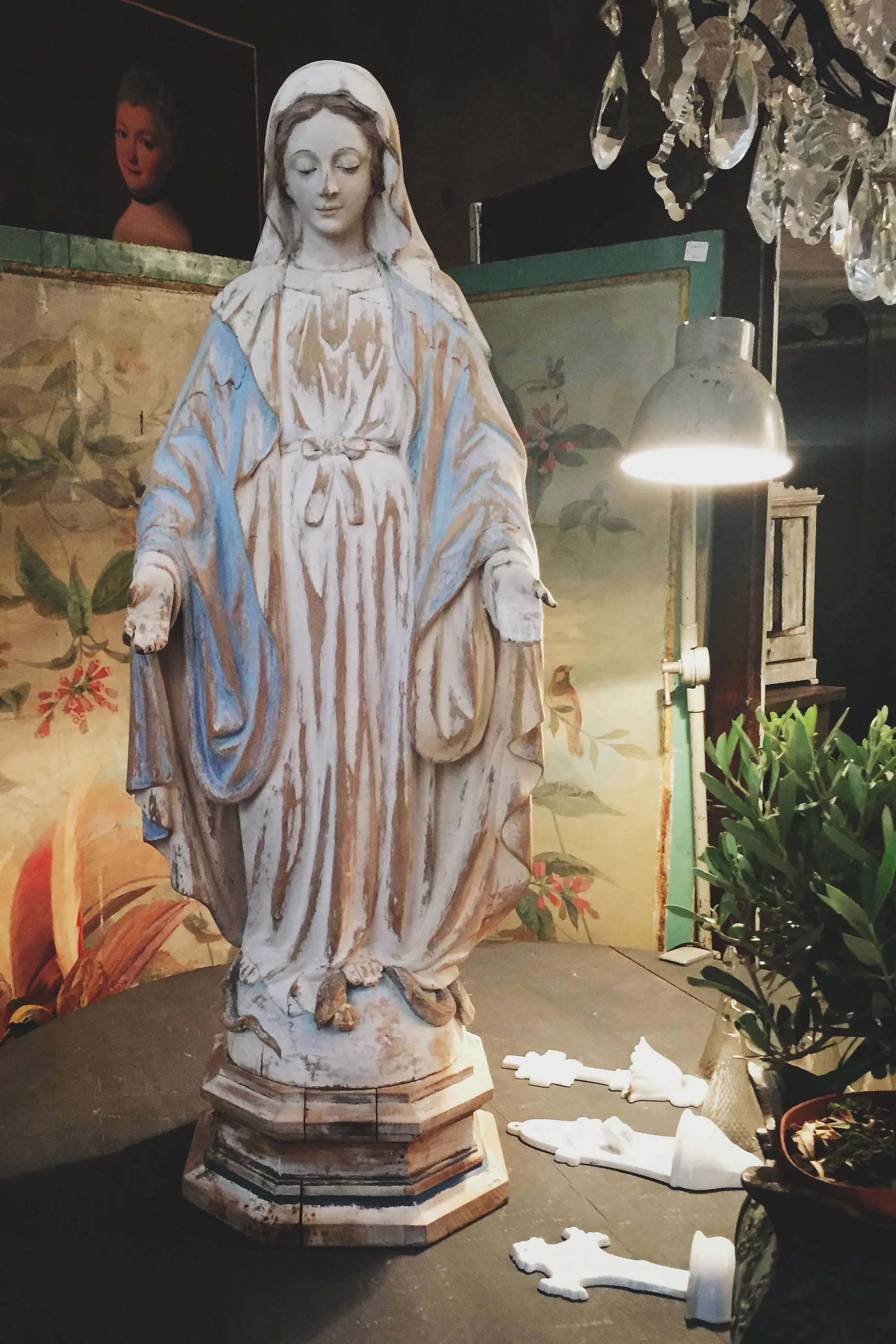 pièce de résistance: 18th c. virgin mary