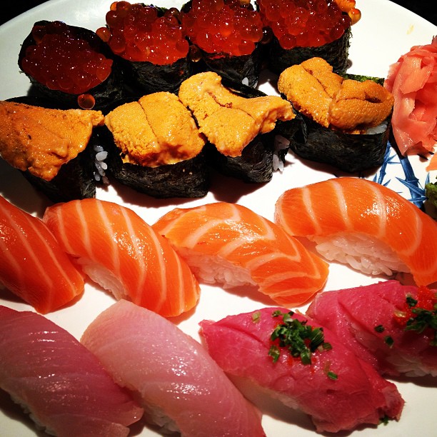Fresh sushi 🍣 #toro#freshsalmon#seaurchin#yellowtail#salmonroe #mikimoto #mikimotosushi #comegetsome #foodies #foodporn