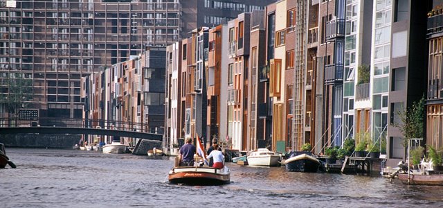 Rowhouses line-up from the sea