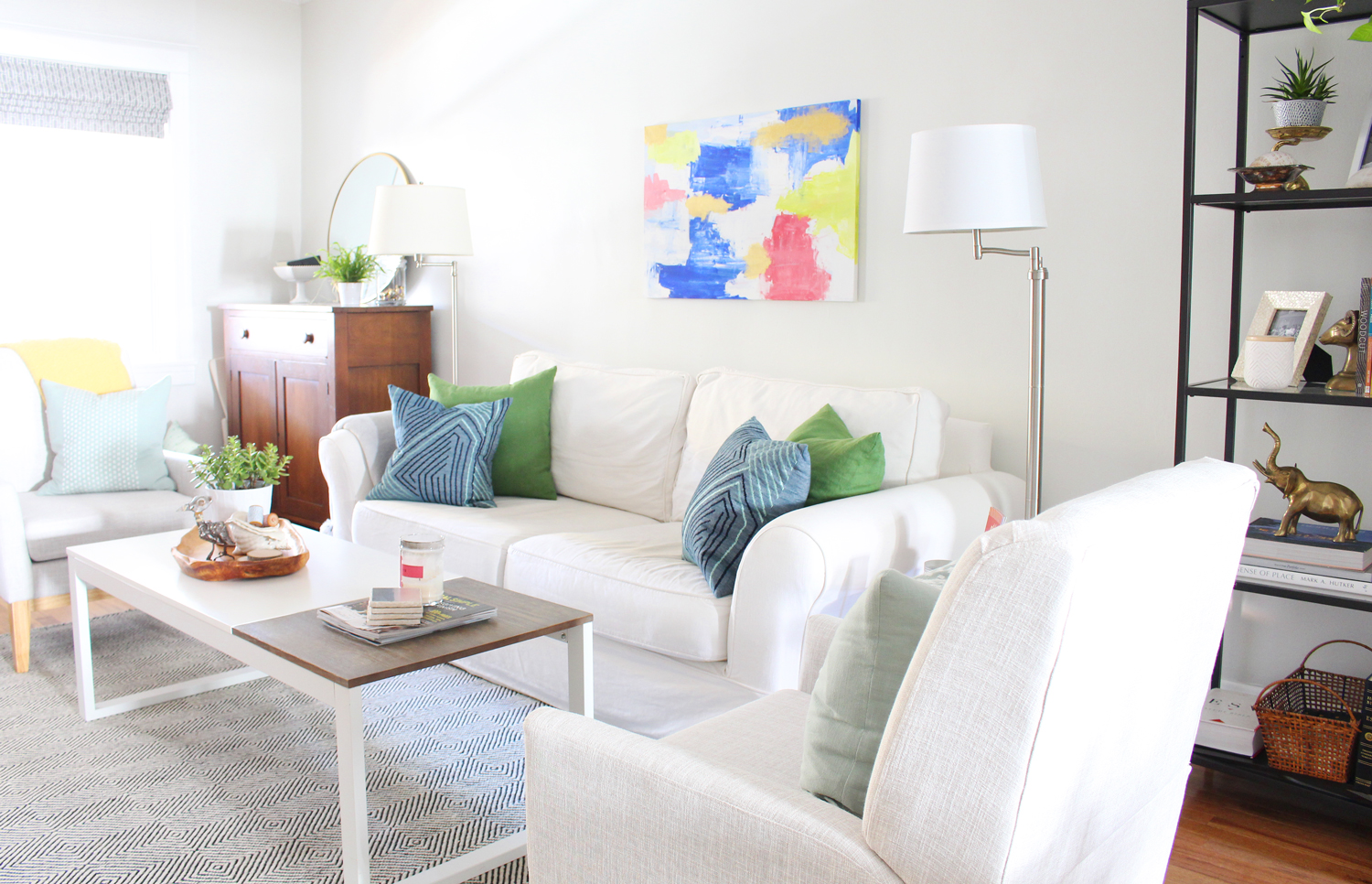 Mix & Match Design Company's eclectic modern living room.