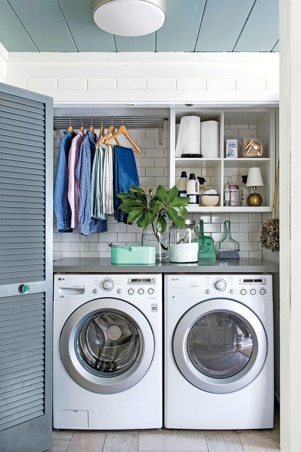 Small laundry room inspiration. // closet laundry room