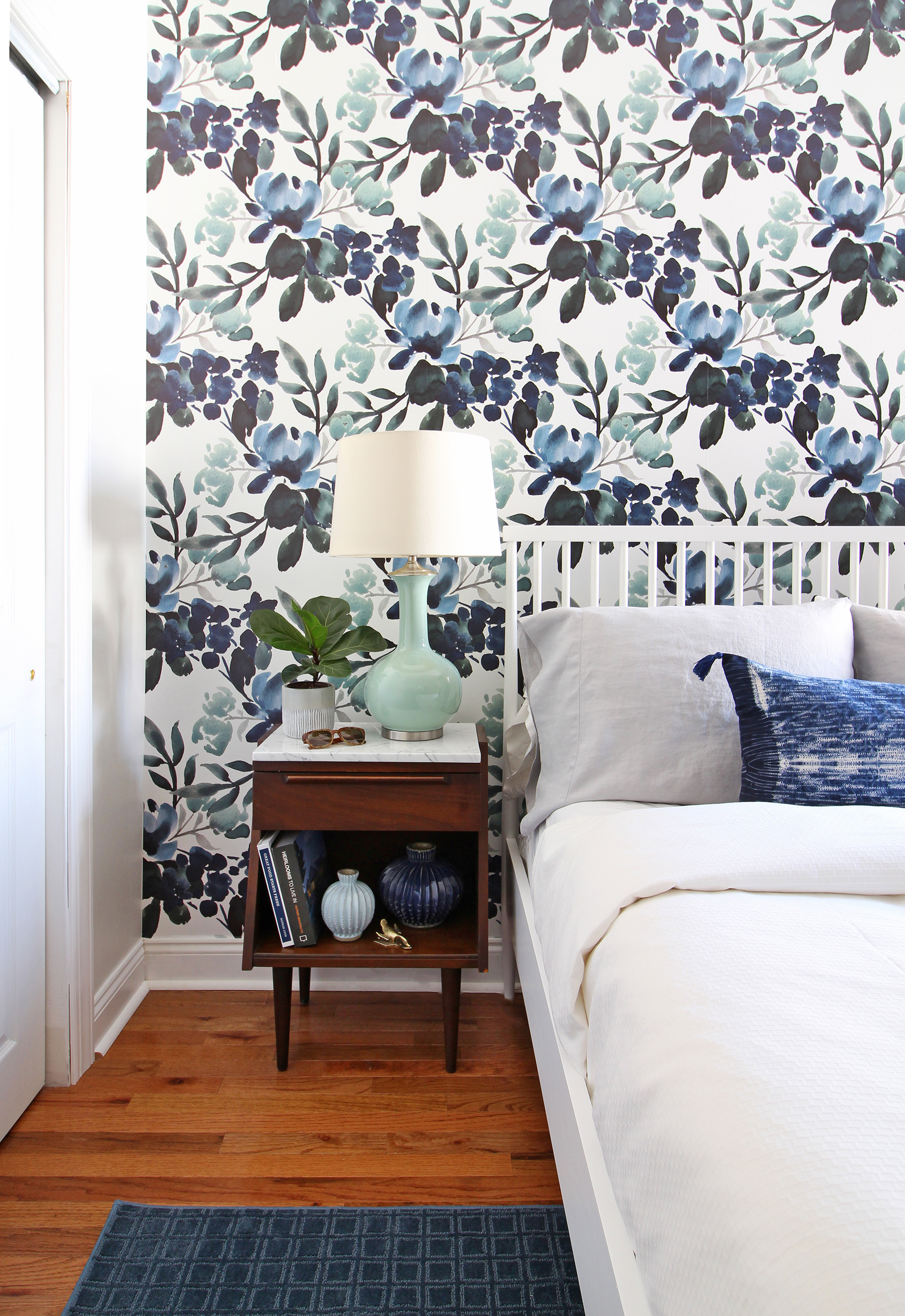 The big One Room Challenge reveal for my eclectic modern farmhouse guest bedroom is up on the blog! Come on over and see the blue-green floral wallpaper, my marble topped vintage nightstands, and my take on modernizing an antique dresser! || Design: Mix & Match Design Company