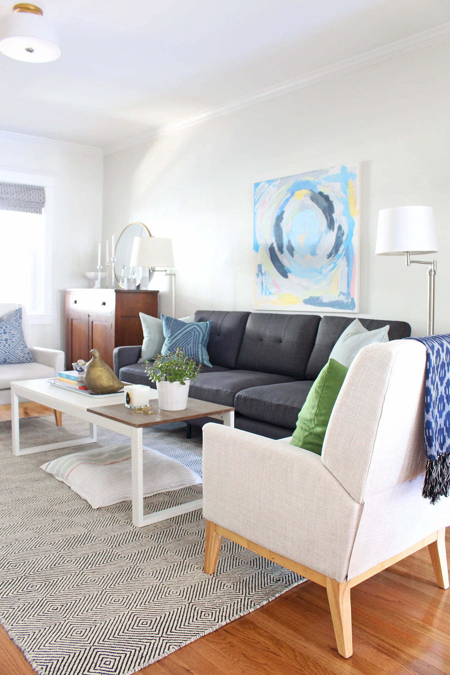 Find five small space design ideas that balance style and function on the Mix & Match Design Company blog.