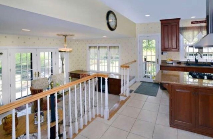 Breakfast-Nook-Before-1.jpeg