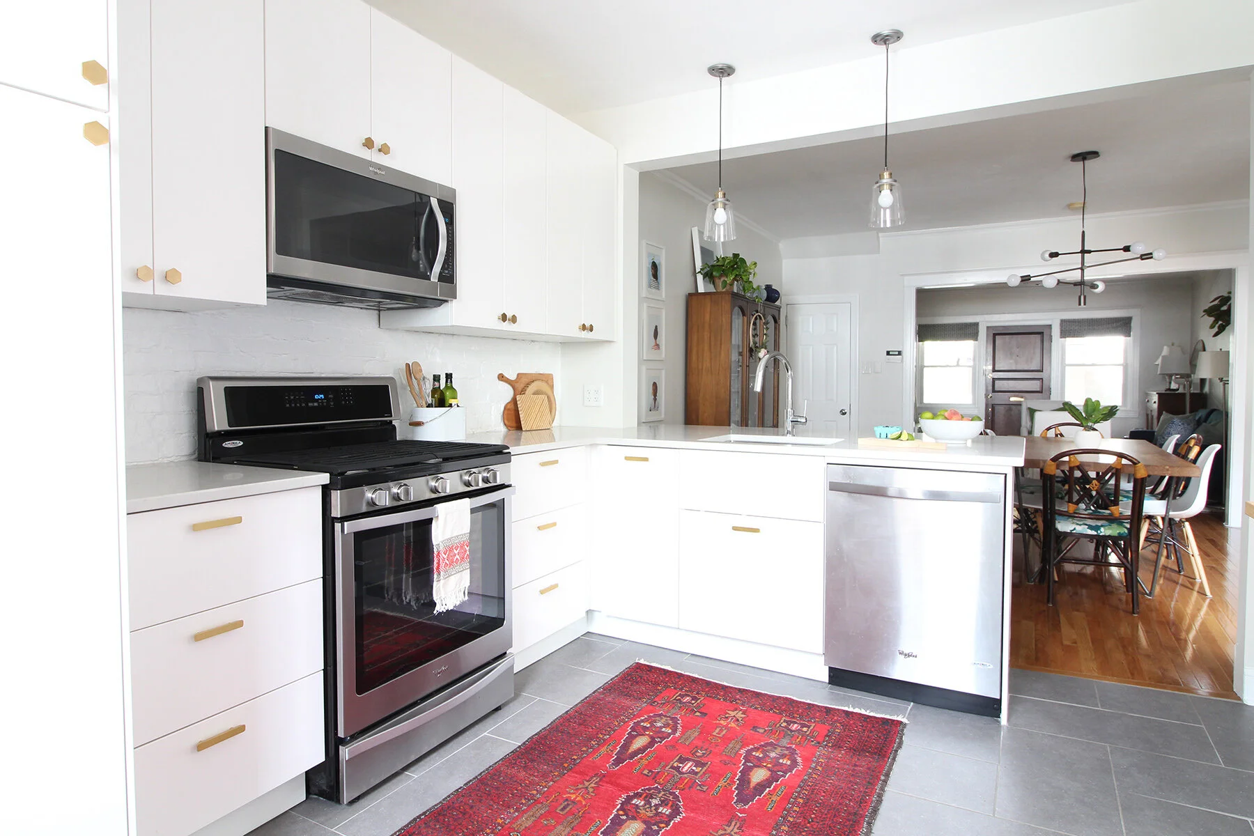 One question I get asked pretty frequently is how do you choose light fixtures that coordinate with each other? This question comes up particularly in the context of open floor plans when you can see multiple light fixtures throughout out the space. These three example lighting guides will get you started!
