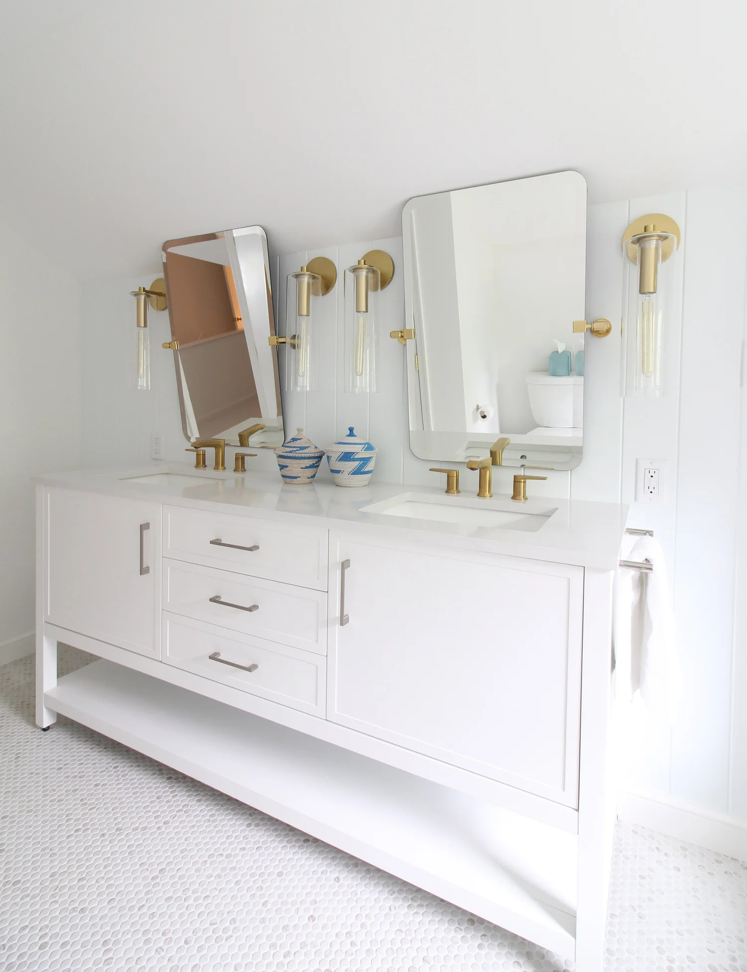All About Bathroom Vanity Lights