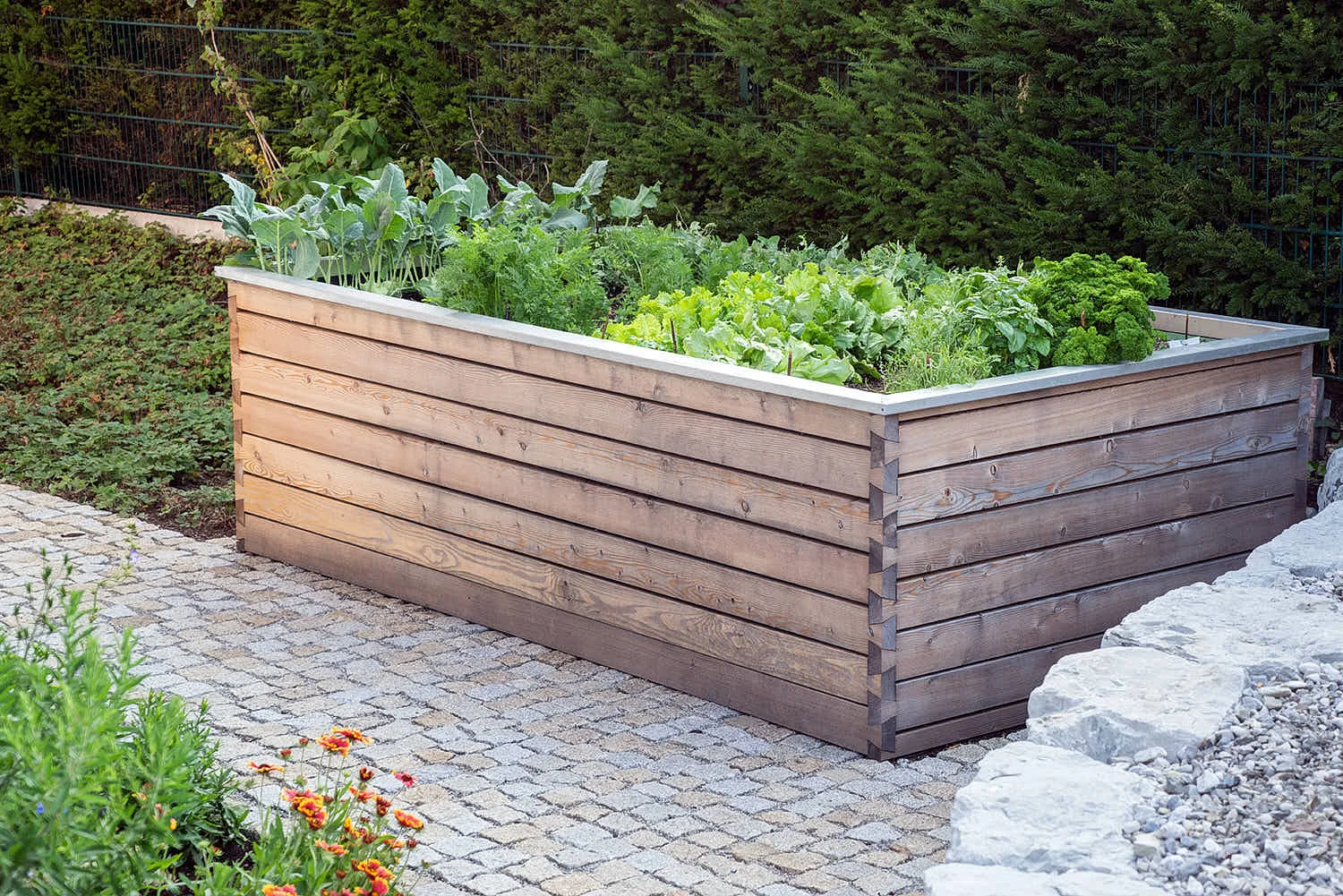 Epp-Gartenbau-Holz-Zaeune-Terassen-31.jpg