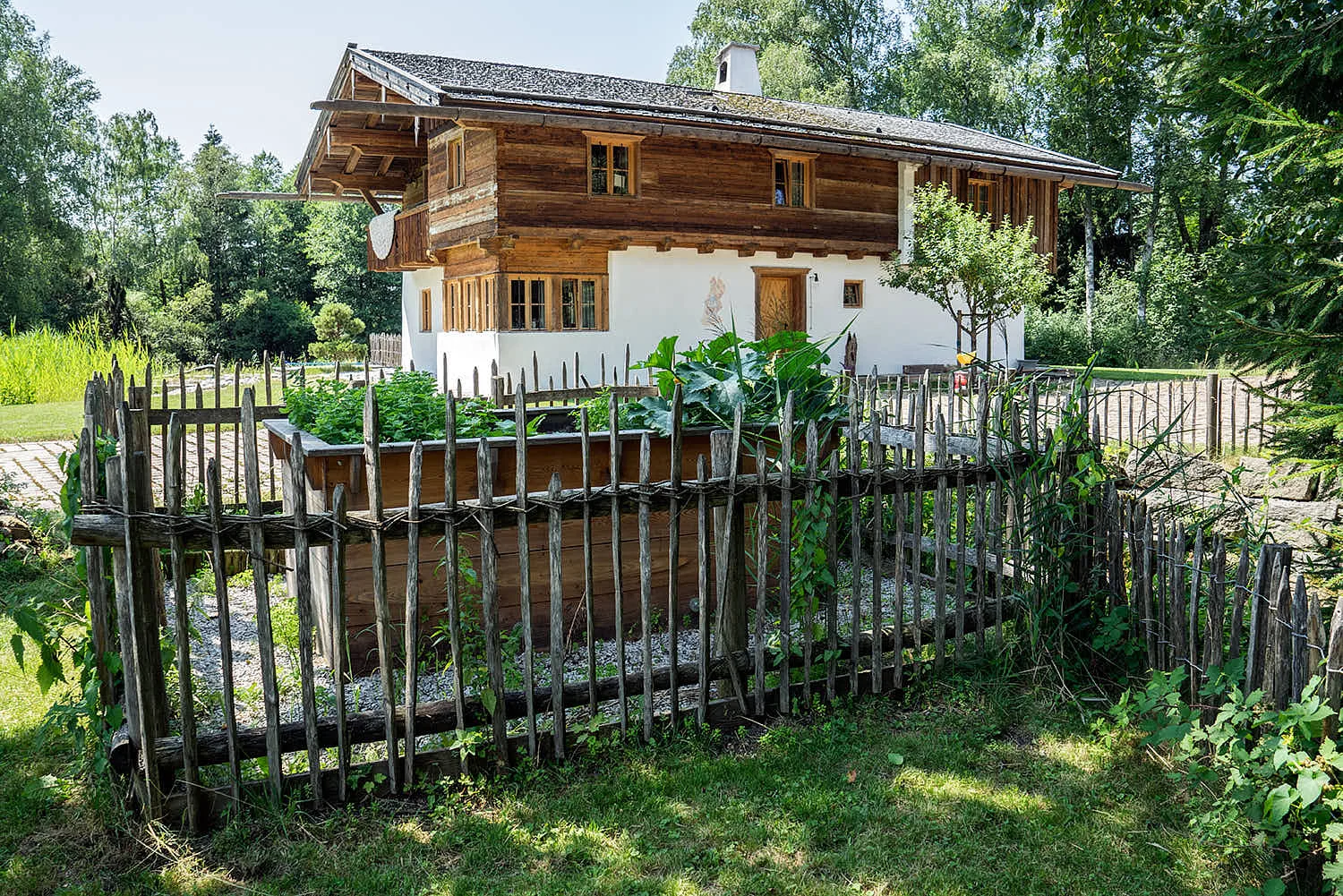 Epp-Gartenbau-Holz-Zaeune-Terassen-35.jpg