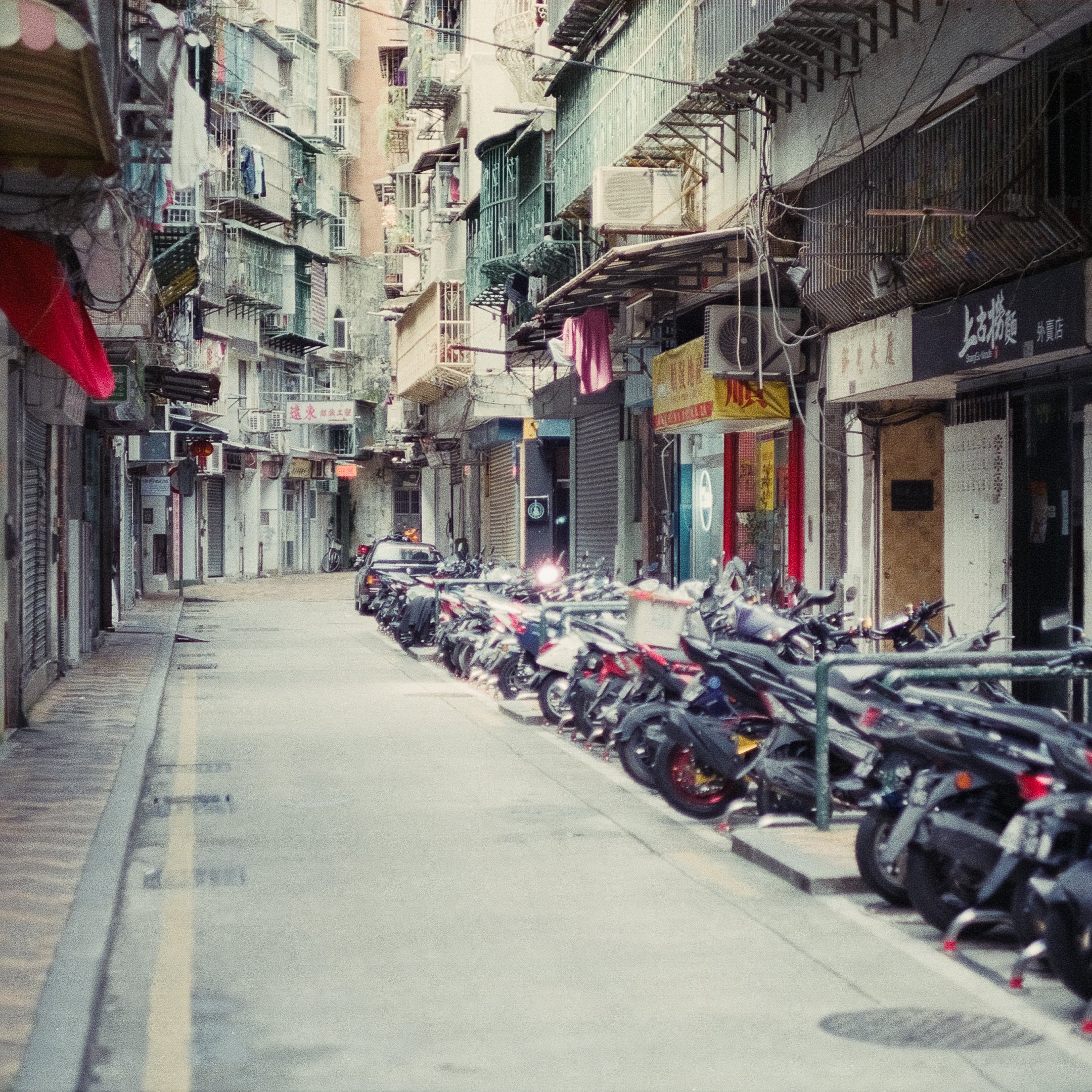 4KWEB-M6-2023-Pro 400H-034.jpg