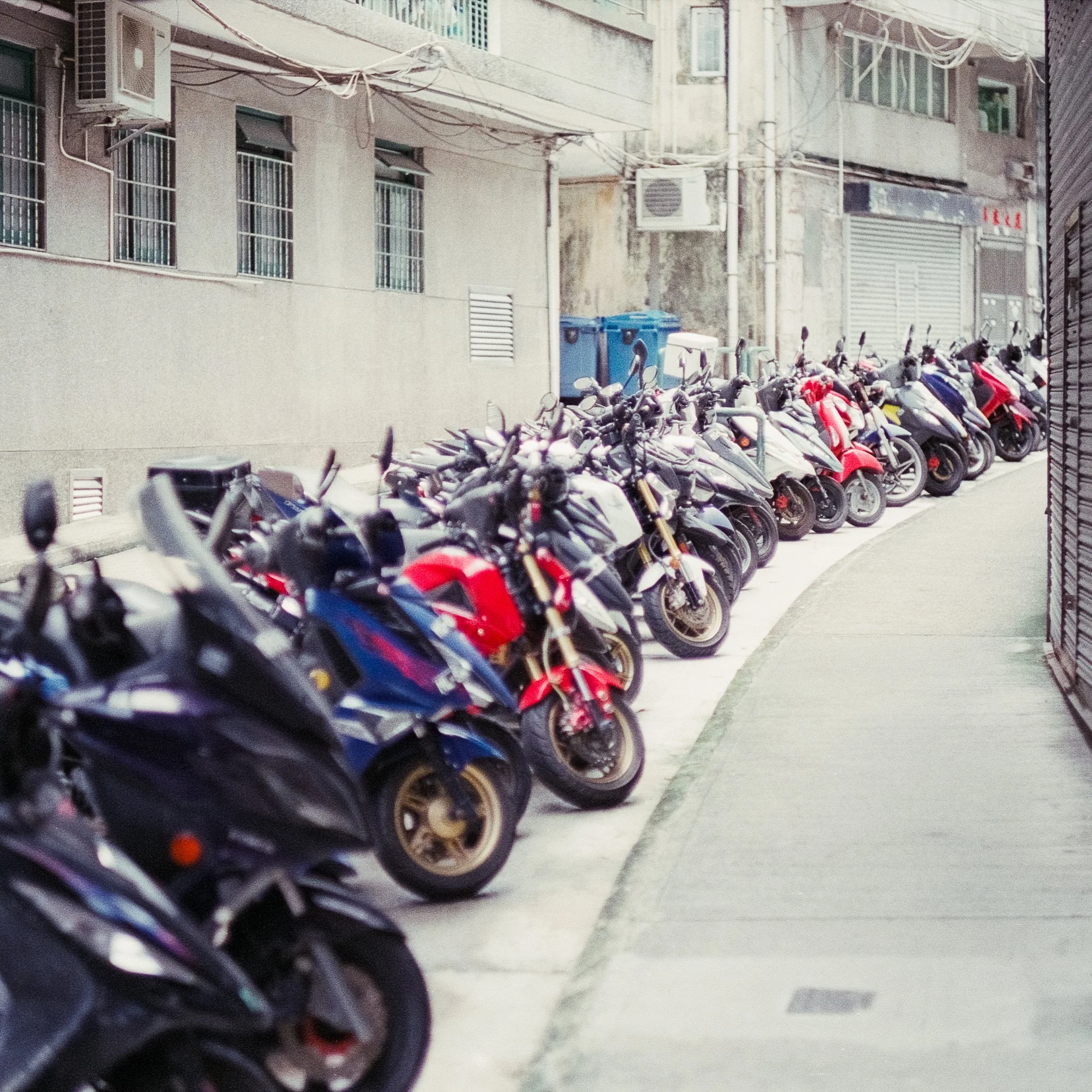 4KWEB-M6-2023-Pro 400H-028.jpg