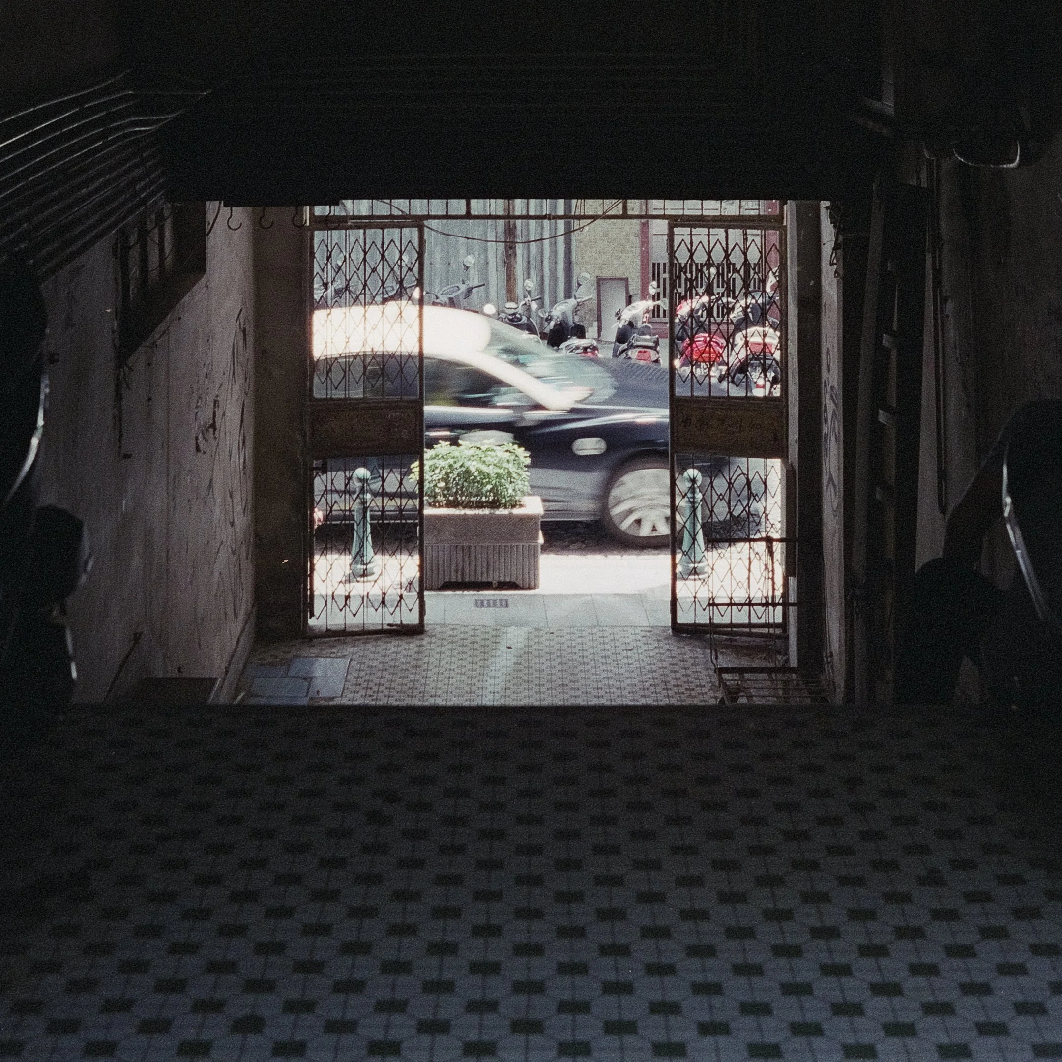 4KWEB-M6-2023-Pro 400H-016.jpg