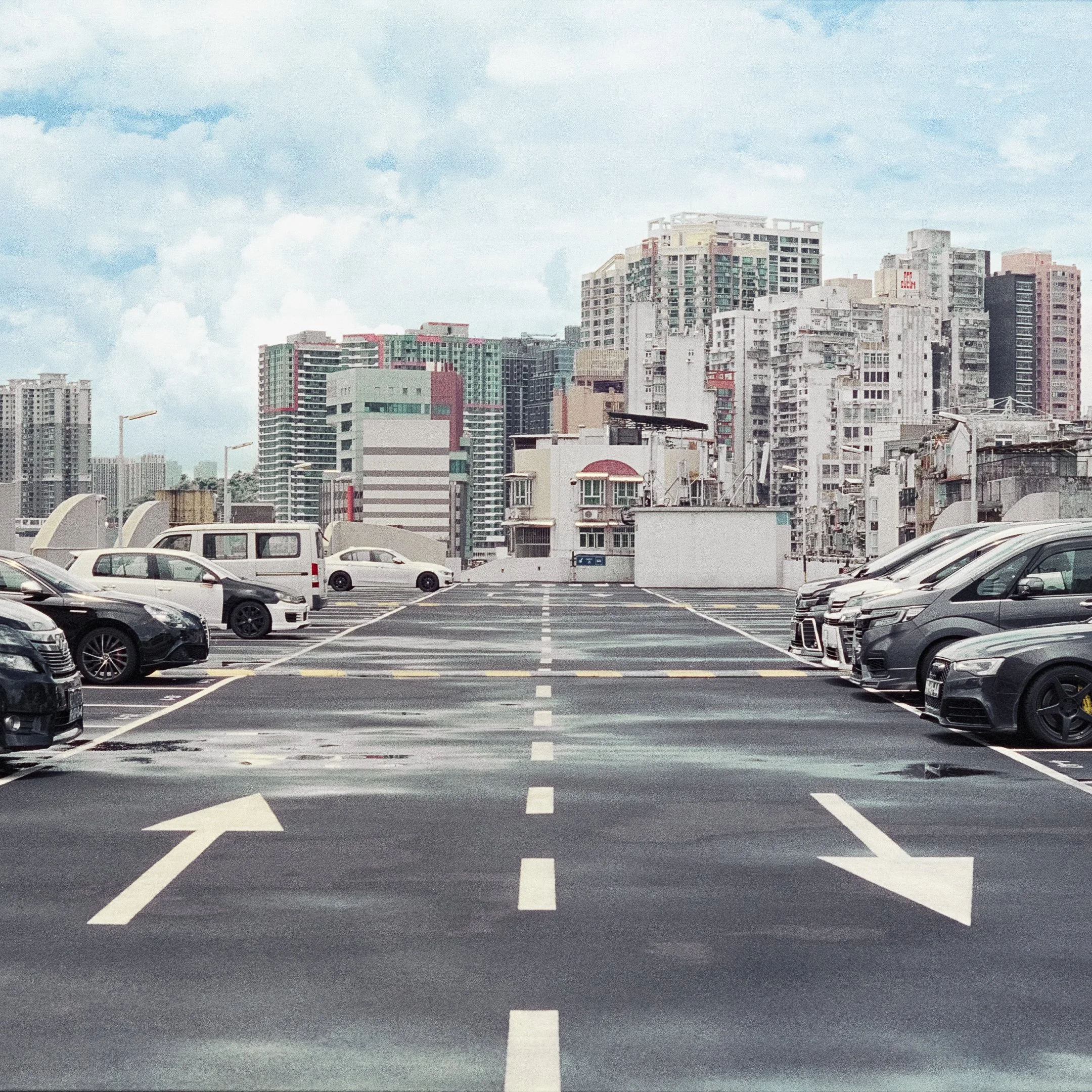 4KWEB-M6-2023-Pro 400H-007.jpg