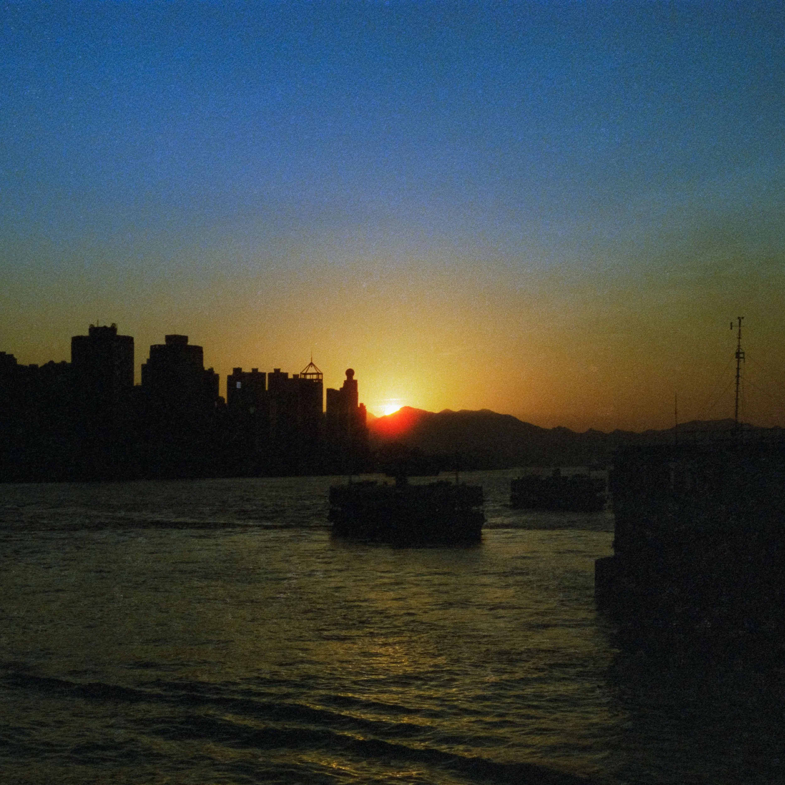 4KWEB-F2-2022-Reflx Lab 400D-025.jpg