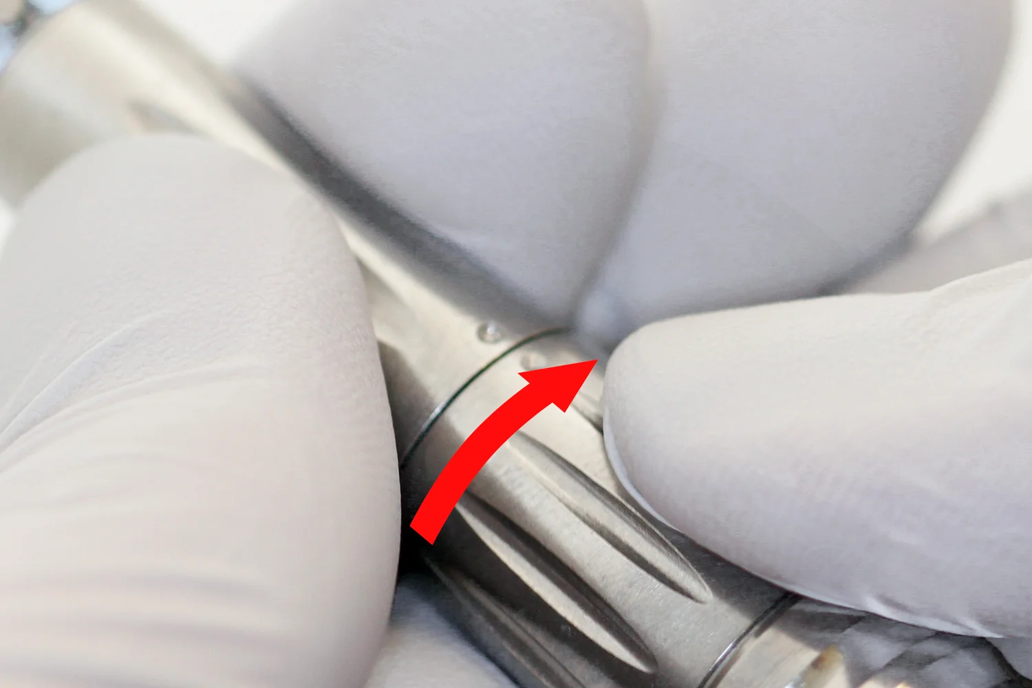 Twist handle to lock