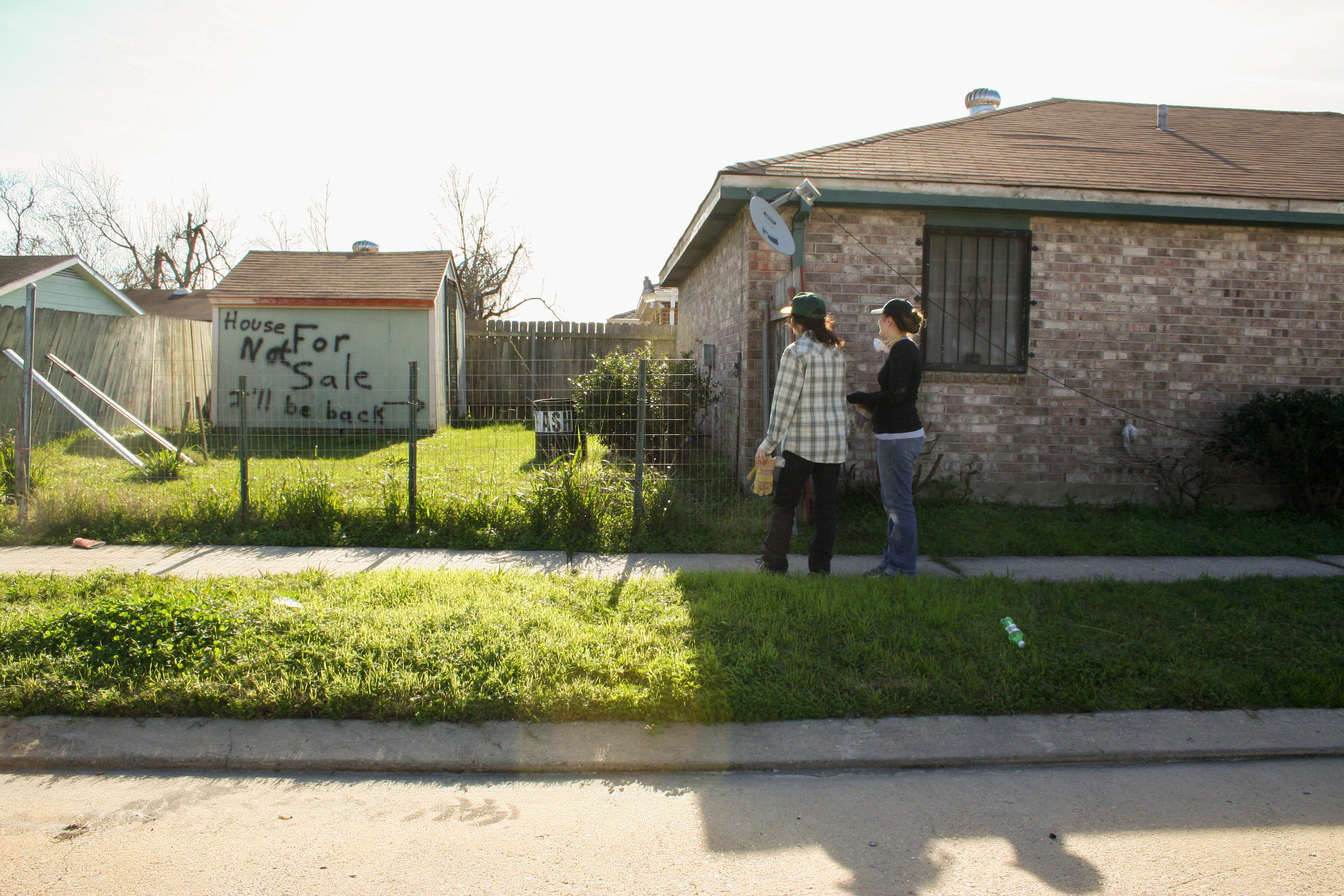  "House not for sale. I'll be back" 