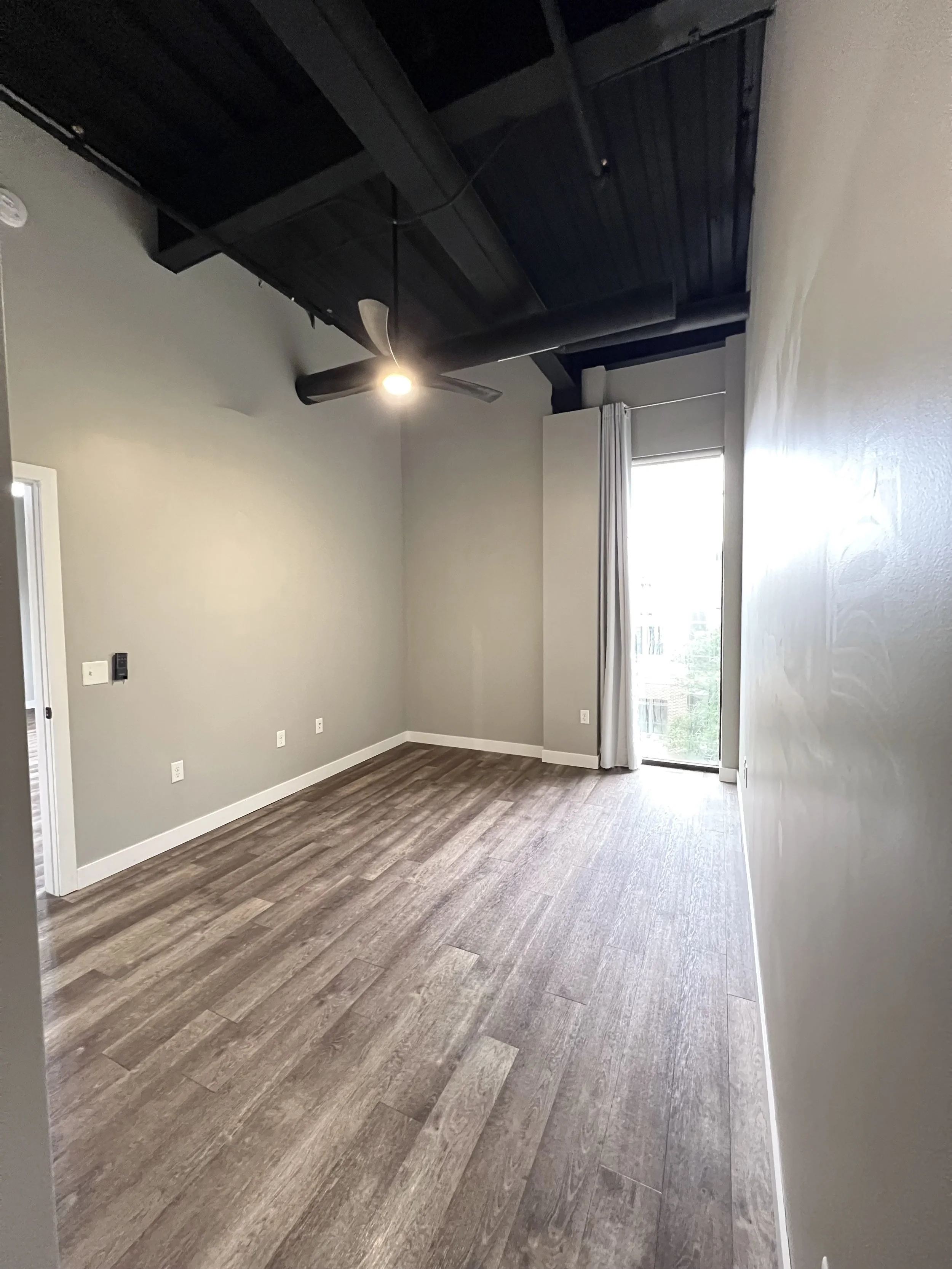 Primary Bedroom.jpg