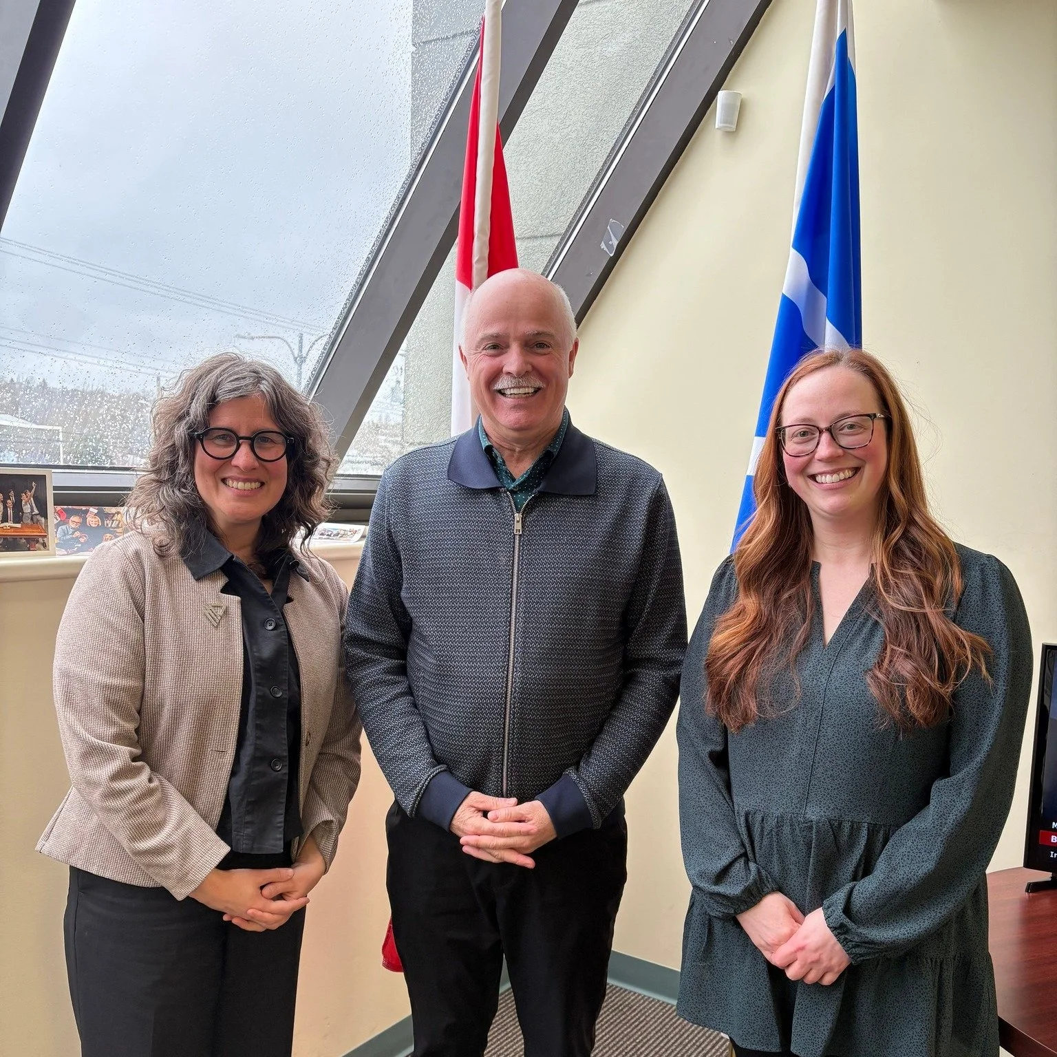 Today our Executive Director, Maria Gentle, and Director of Strategic Development and Childcare, Deanne Howlett, had the opportunity to meet with  Tom Osborne for Cape Spear today. We're thankful for Minister Osborne's ongoing work to increase access
