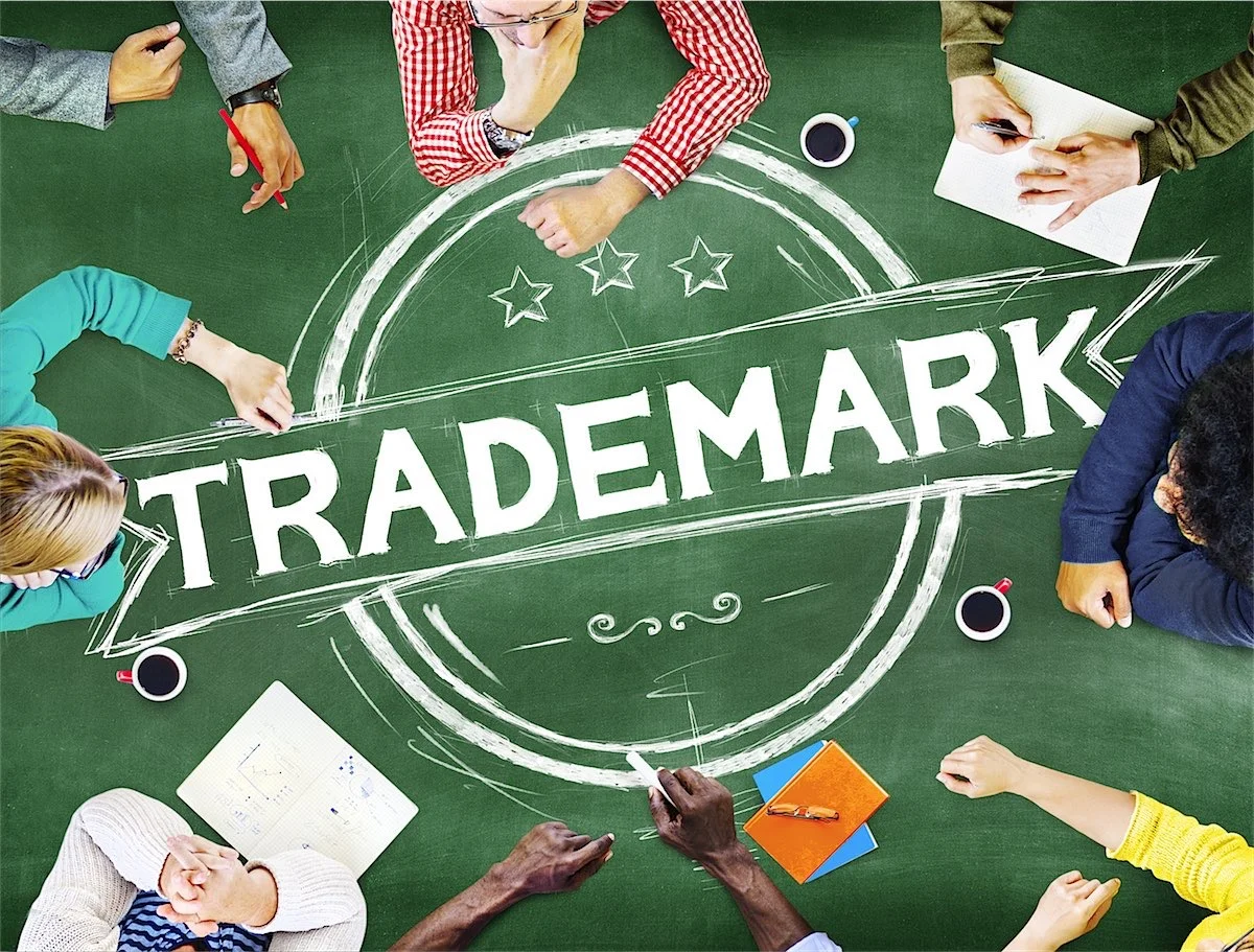 10 LEGAL | Do I need to trademark my business name/logo? Avoid intellectual property pitfalls! w/David Lizerbram, Products of the Mind.