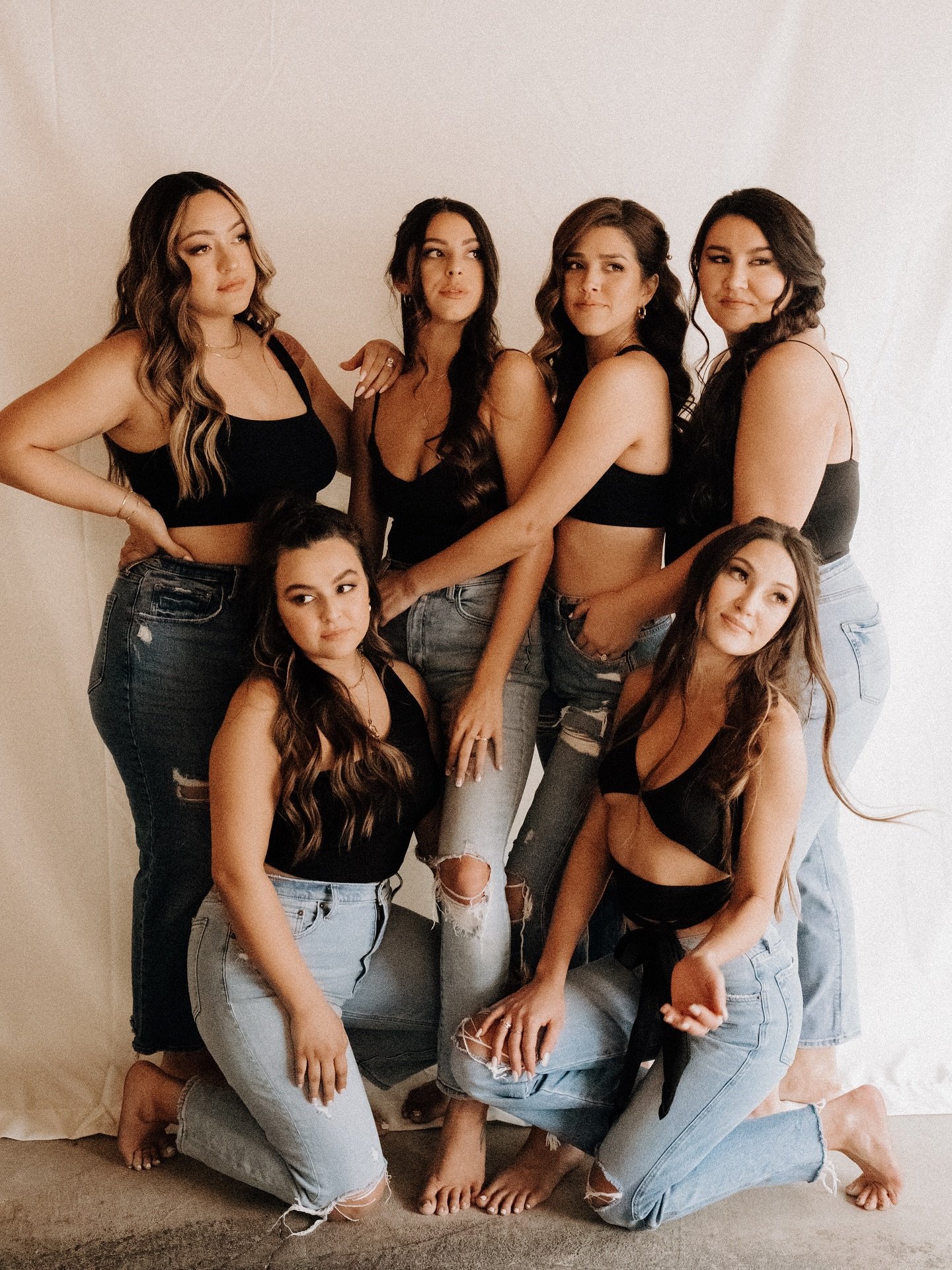 Okayyy, artsy - right?! 🖼️ 
A little throwback to some of The Tannery&rsquo;s past content shoots, where we&rsquo;re making magic happen &amp; good friends in the process. 
We have another photoshoot in the works! If you&rsquo;re interested in model