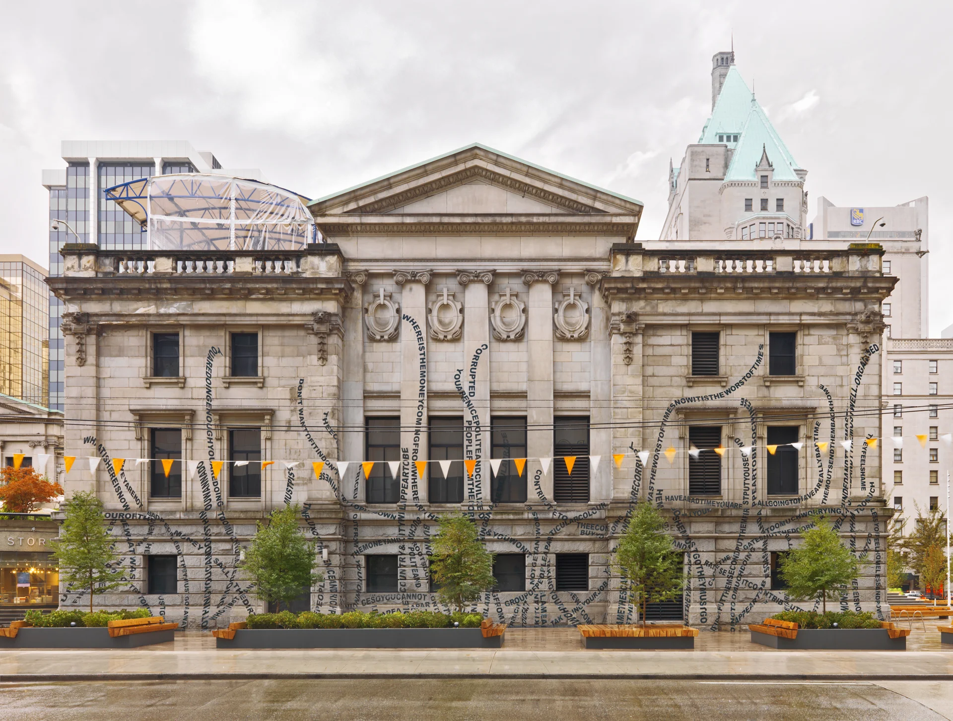 Tsang Kin-Wah EITHER / OR , 2017, site-specific installation at Vancouver Art Gallery Photo: Rachel Topham, Vancouver Art Gallery 