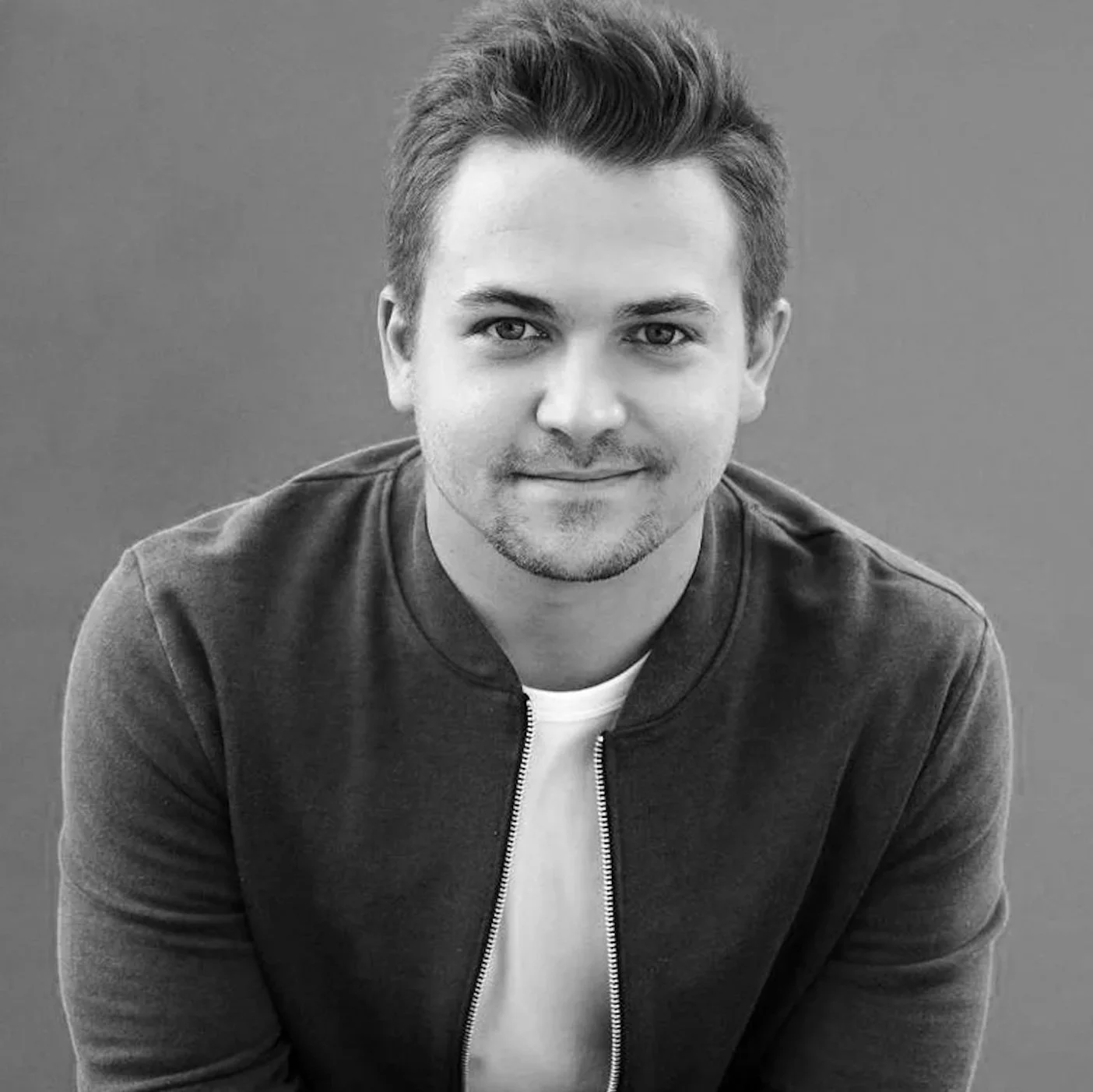Episode 208 - Hunter Hayes