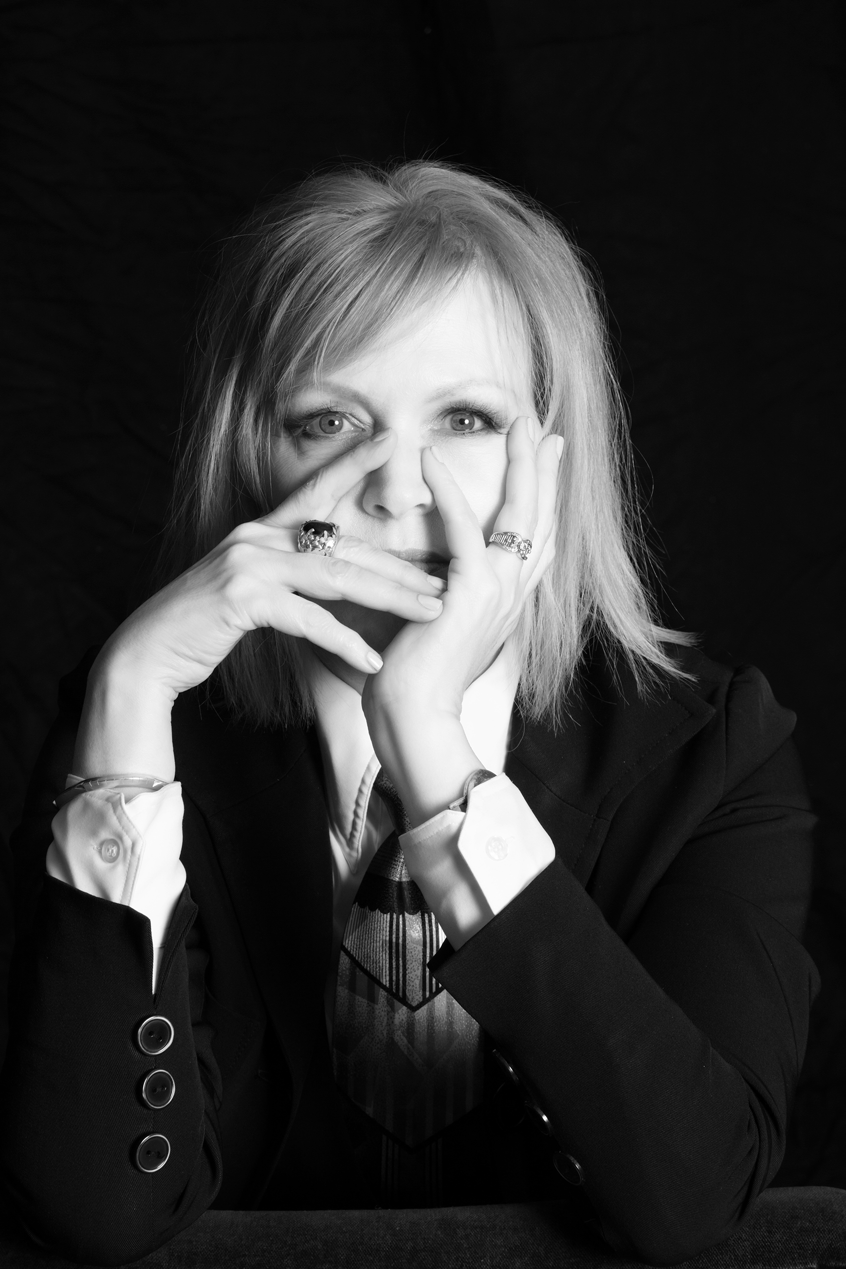 Episode 209 - Mary Lee Kortes