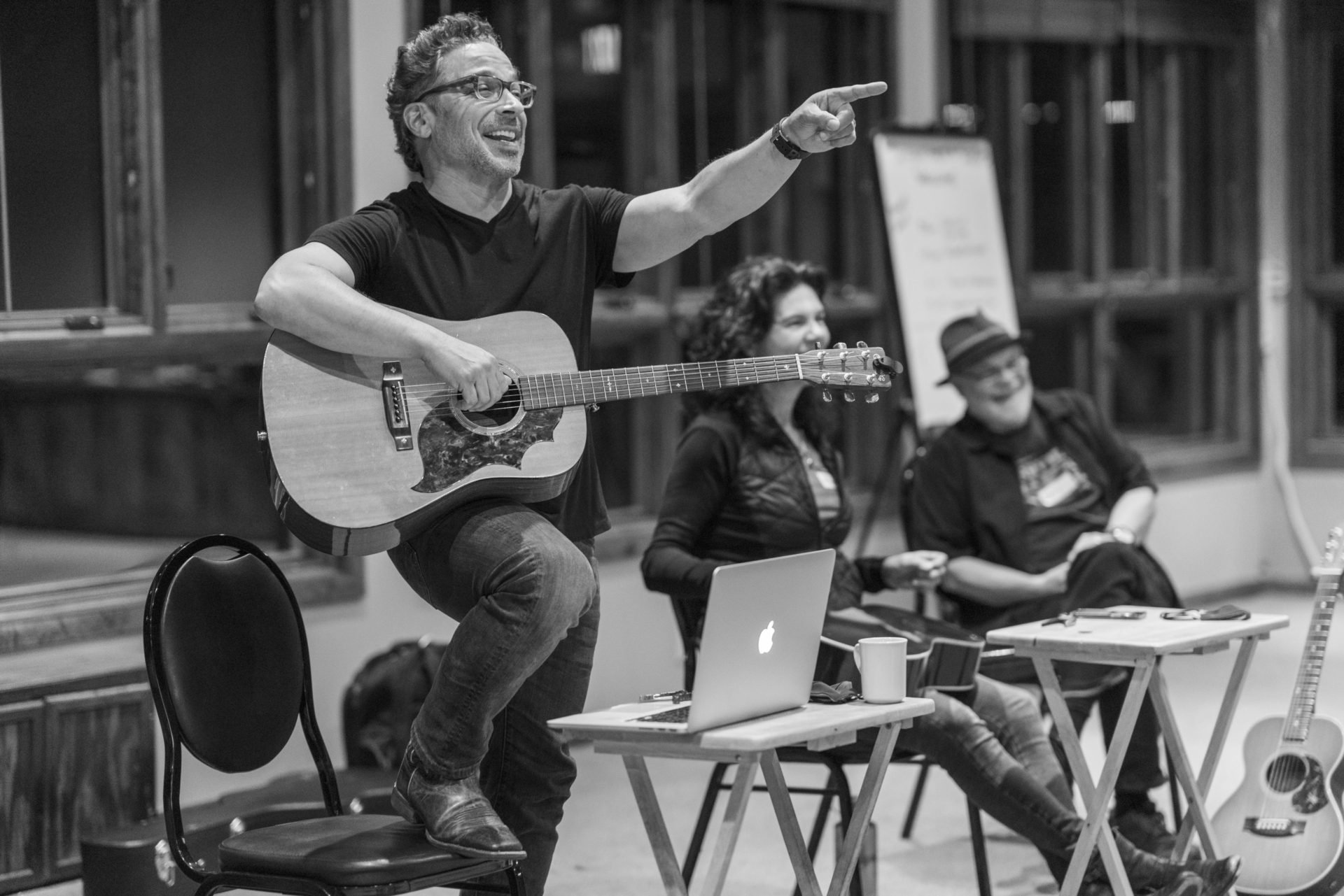 Episode 239 - Songwriting with Soldiers