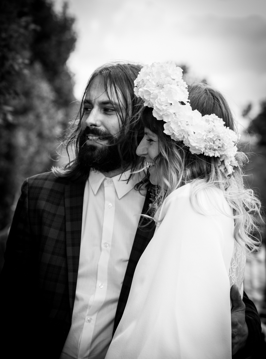 An outdoor ceremony at Bawdon Lodge Farm, Leicestershire