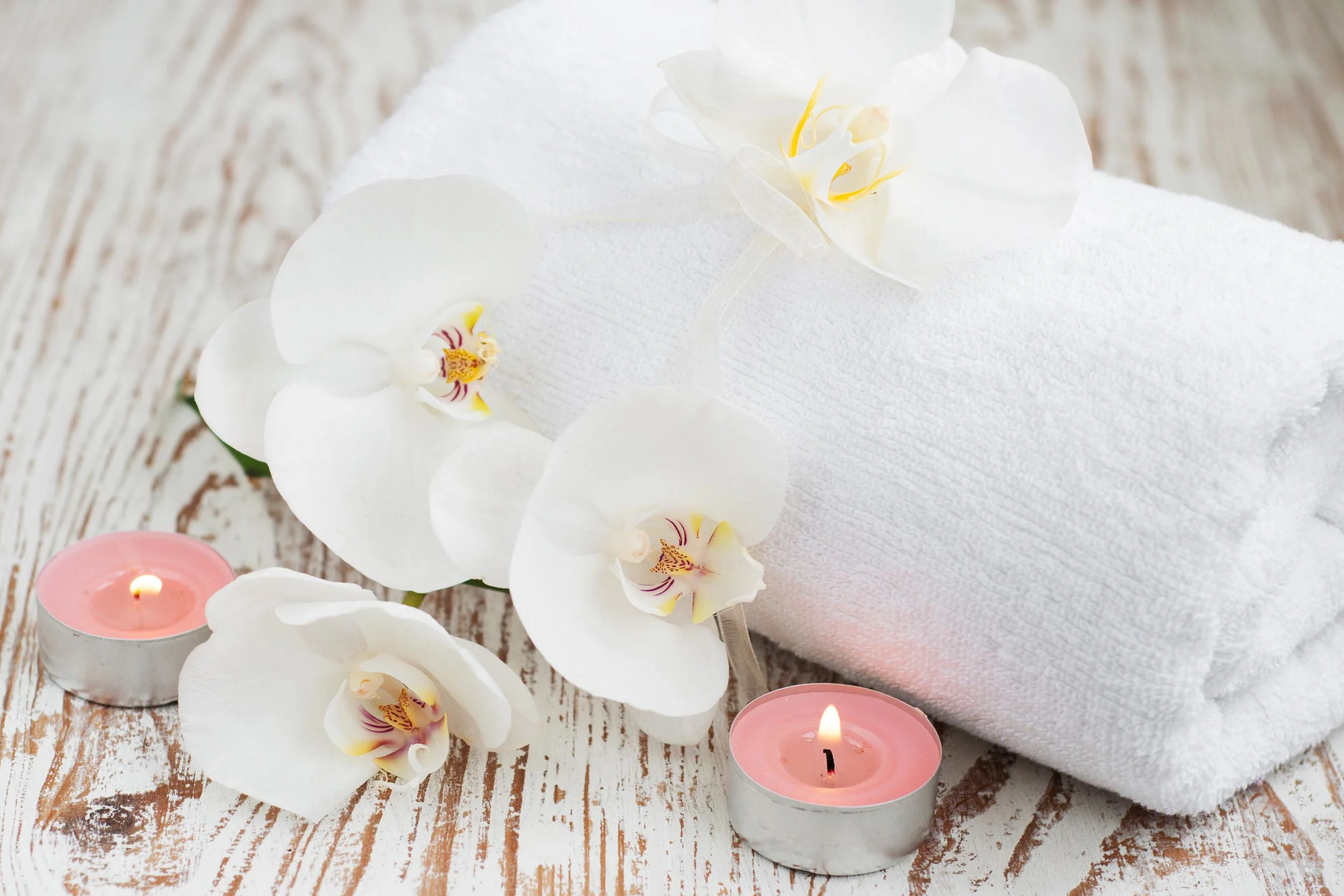 <p>OVERNIGHT ESCAPE<strong>Designed just for two, the Orchid House Overnight Escape package lets you focus on each other and create memories that last a lifetime.</strong><a href="/esc">MORE</a></p>