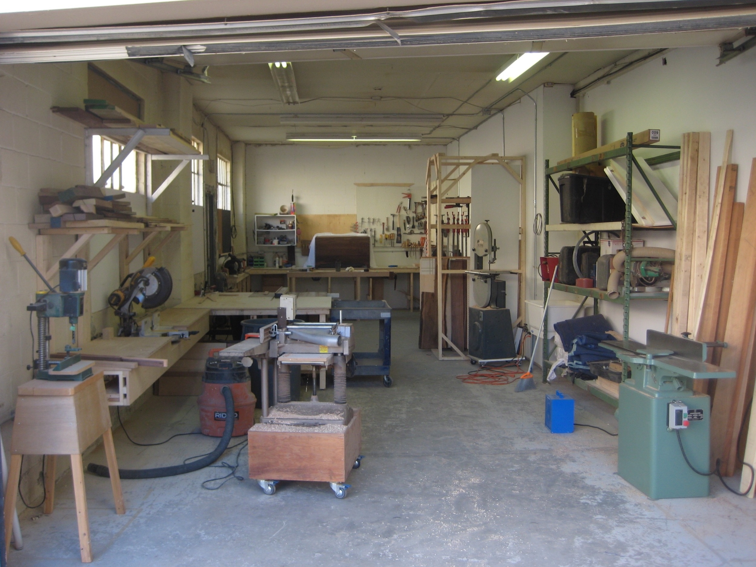 Today in the new space. Still a ways to go, but Im happy with the progress.