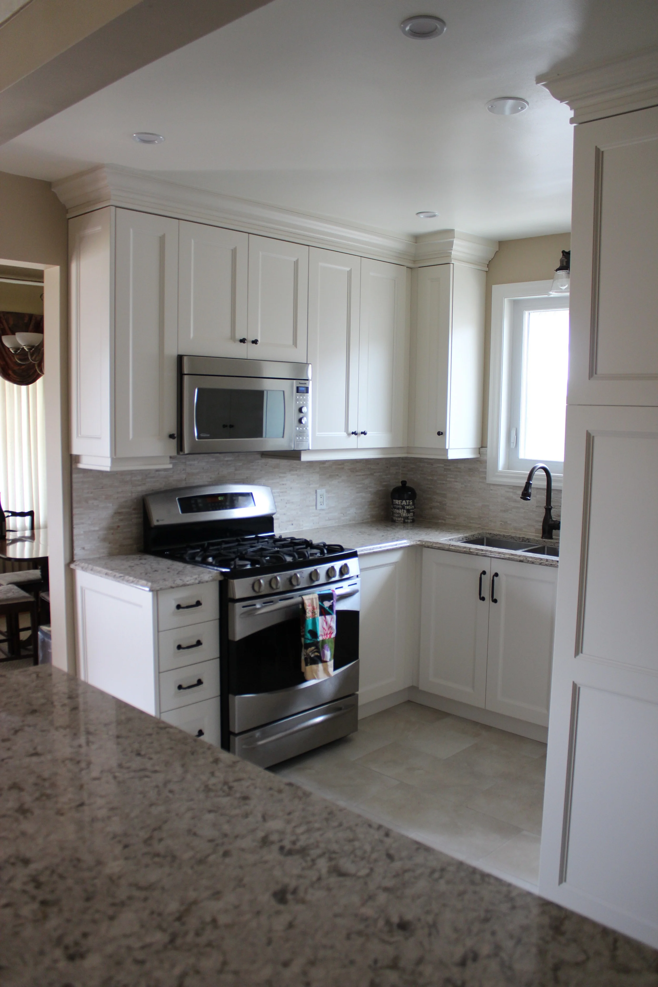 Bult-in appliances wasted no space in this compact floor plan.