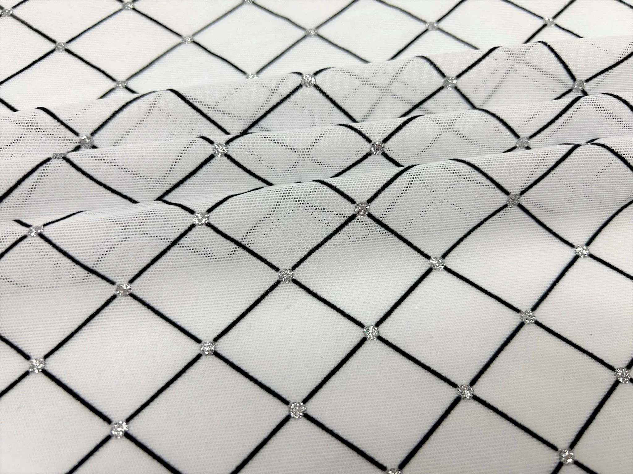 Diamonds White Black Silver.JPEG