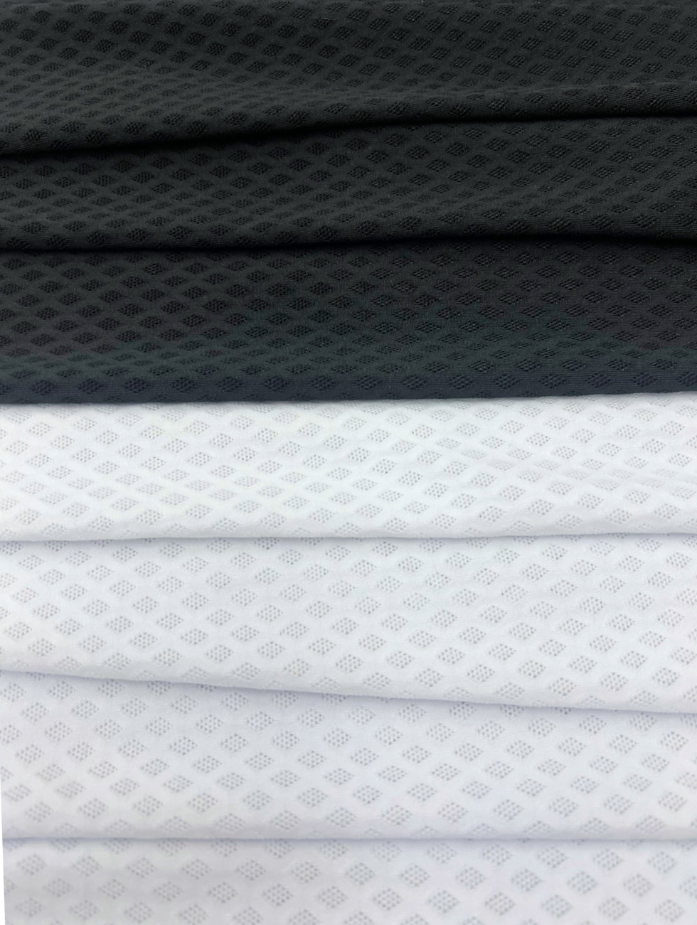 4-Point Diamond Jacquard Mesh