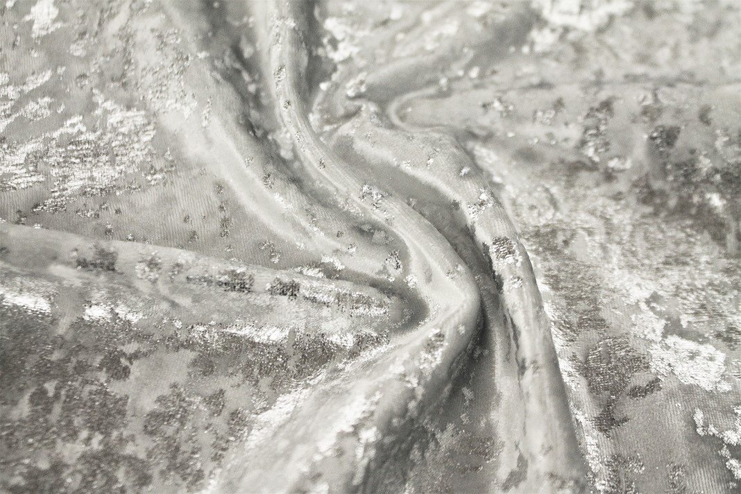 Gilded Velvet Silver Silver.JPG