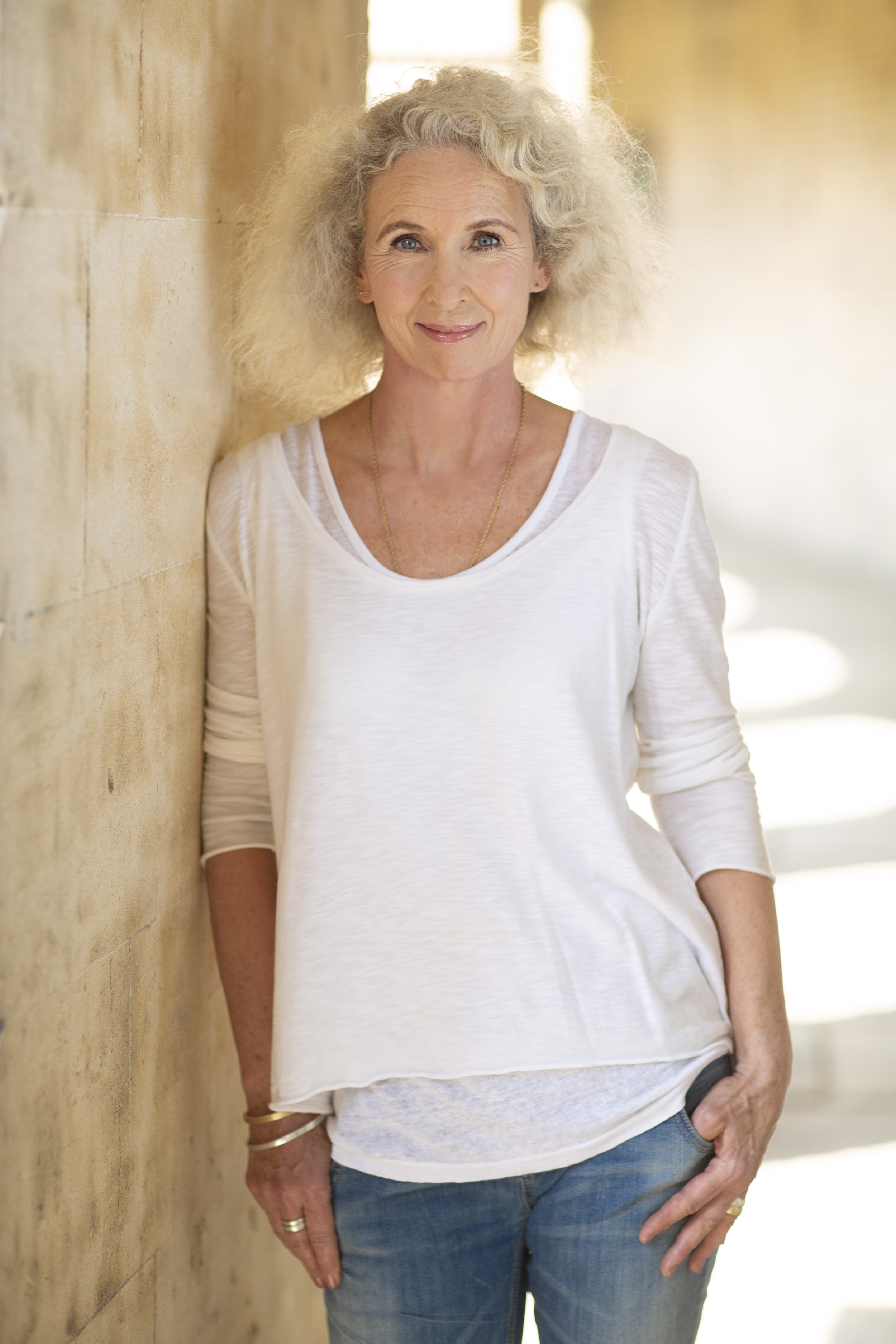 Actors-hedashot_Sally Ross-Clark_2146_051_col full frame.jpg