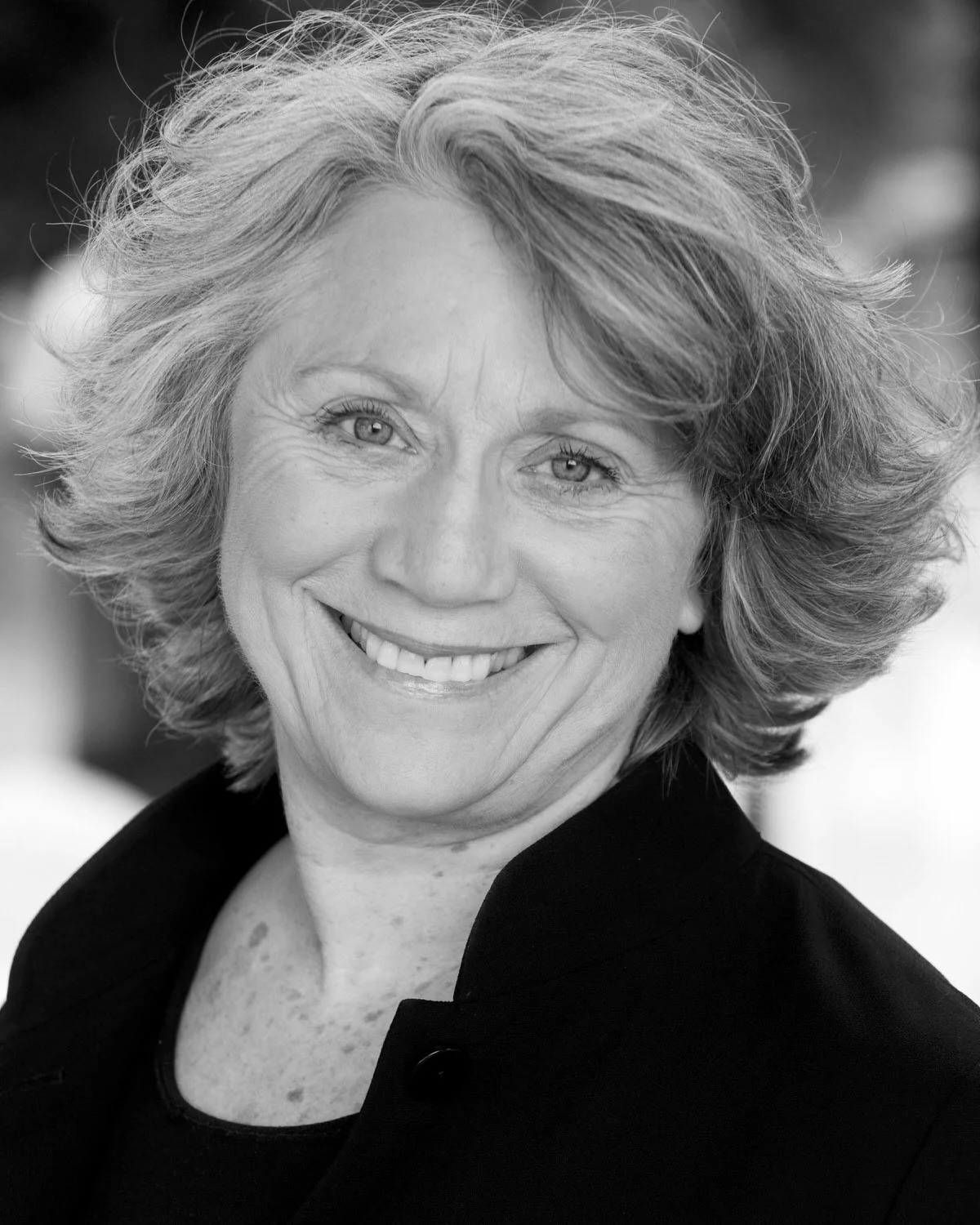 Should an actor’s headshots be black and white or colour? Blog