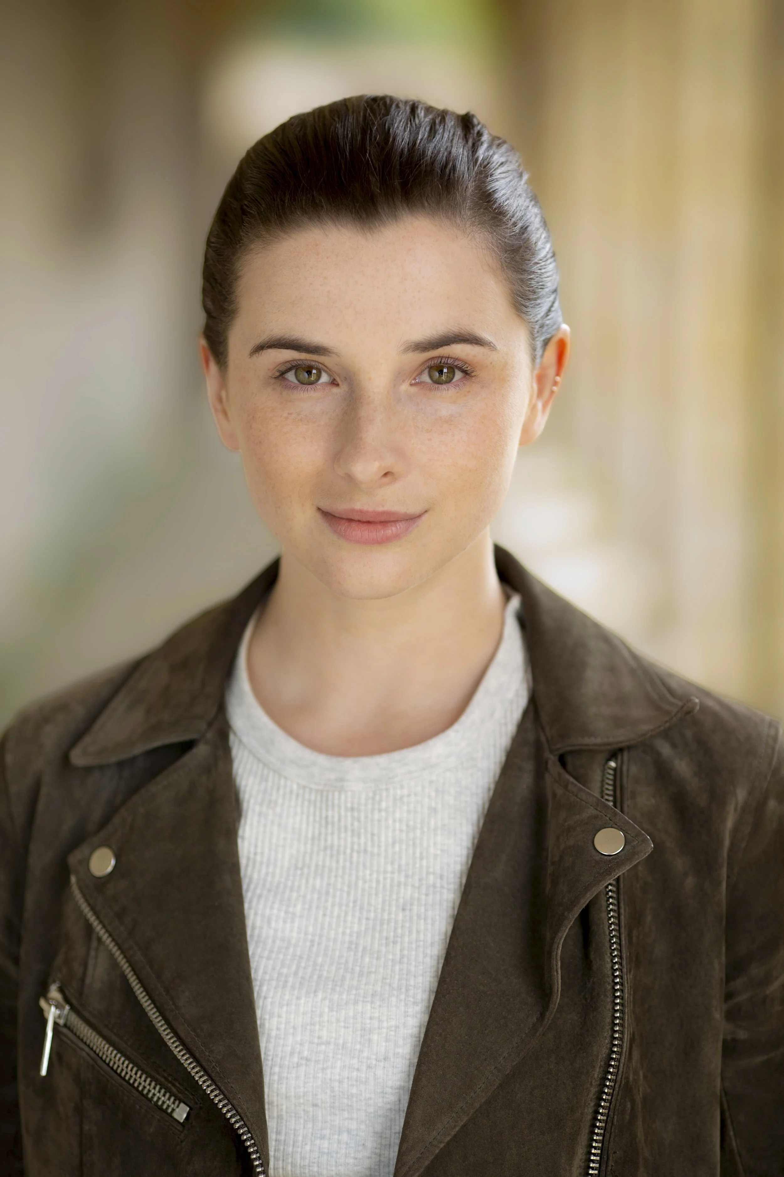 Actors-hedashot_Ellena Jones_2147_097_col full frame copy.jpg