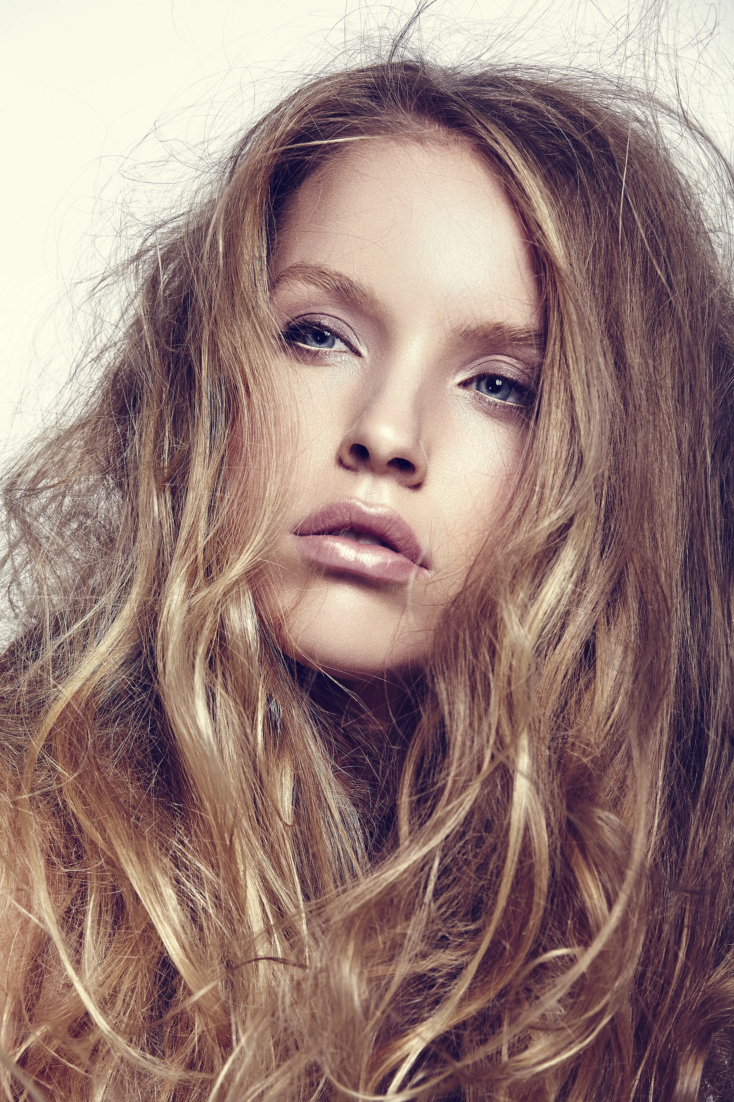 Catrice-Creative-10-28-1520172_retouch_v1-p1a89doak111vh1bht1ccra7nl7v.jpg