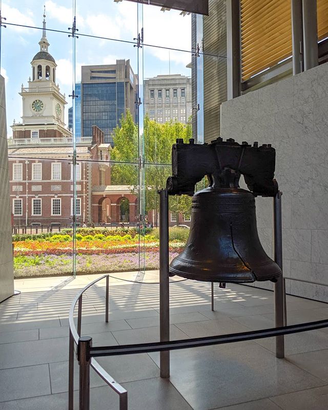 #Travelmas Day 2: it was extremely hard to get a picture of the Liberty Bell without people and see Independence Hall. Philly is such an awesome city, but in August it is SUPER hot and humid 🔔

#travel #travelgram #vacation #igtravel #instatravel #a