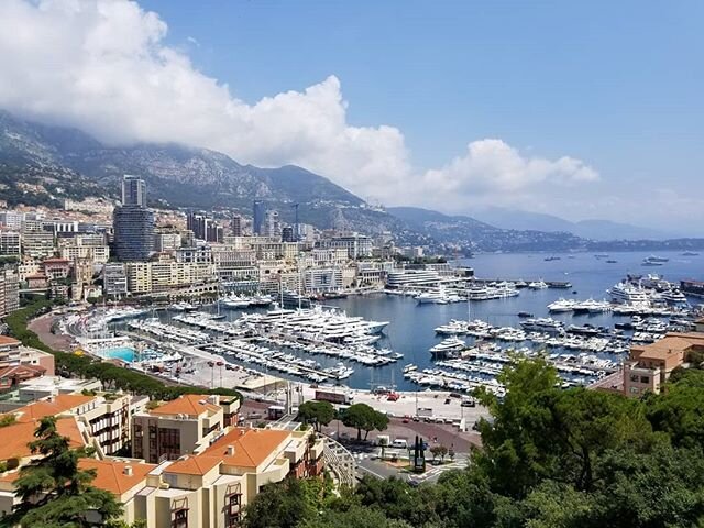 #Travelmas day 8: the South of France was 👌 we loved everything about the culture, food, scenery, and the people! We can't wait to go back one day 🇲🇨
.
.
.
.
.
.
.
#monaco #southoffrance #cotedazur #france #french #summer #vacation #europe #travel