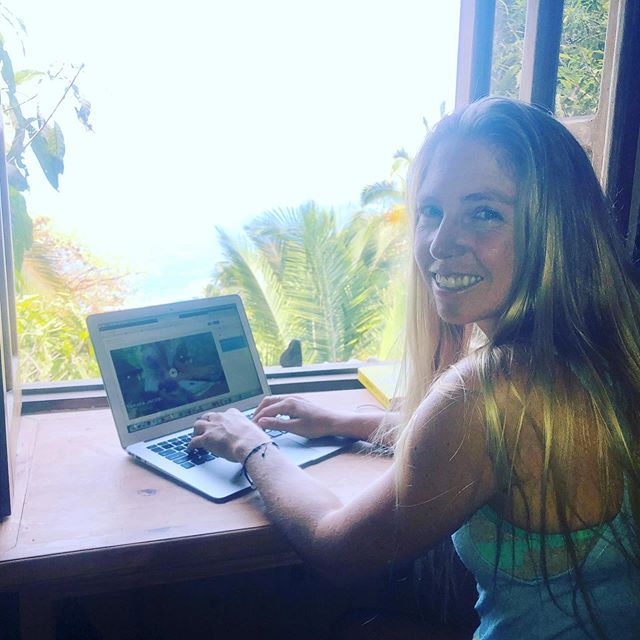 Just another day at my jungle office! The wild inspiration is flowing 🌴. Have been working hard with @evolovemedia and @hcleadership on a little video series for my book, @wildpreneurs . Features @sweatplaylive @mexicolate , Brittas&rsquo;s organic 